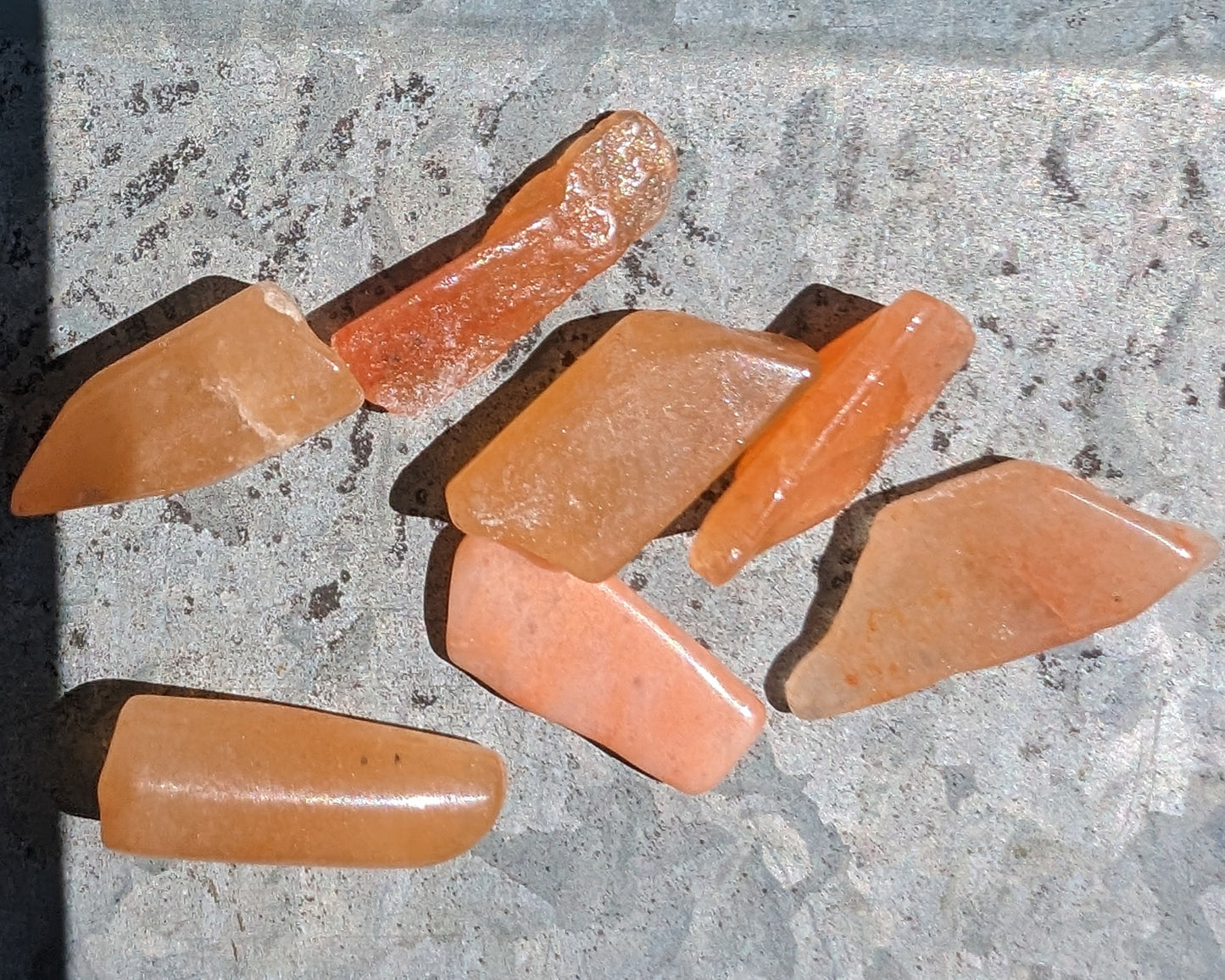 Orange Aventurine 5-7 tiny tumbled stones 5g Rocks and Things