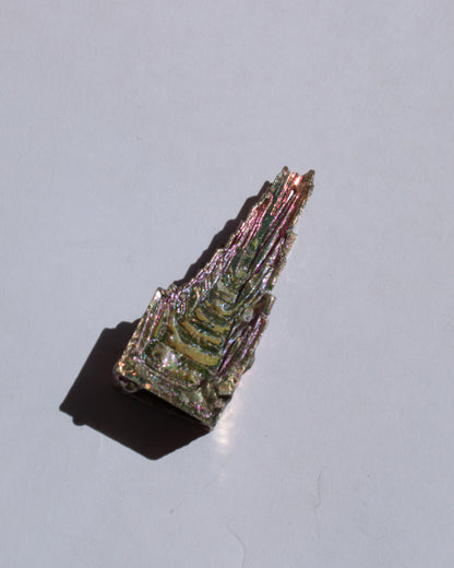 Bismuth castle crystal 9-12g Rocks and Things