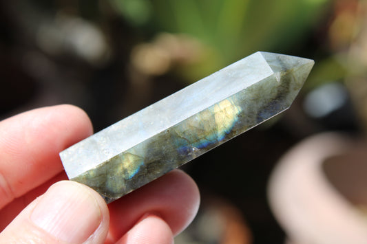 Labradorite wand 33g Rocks and Things