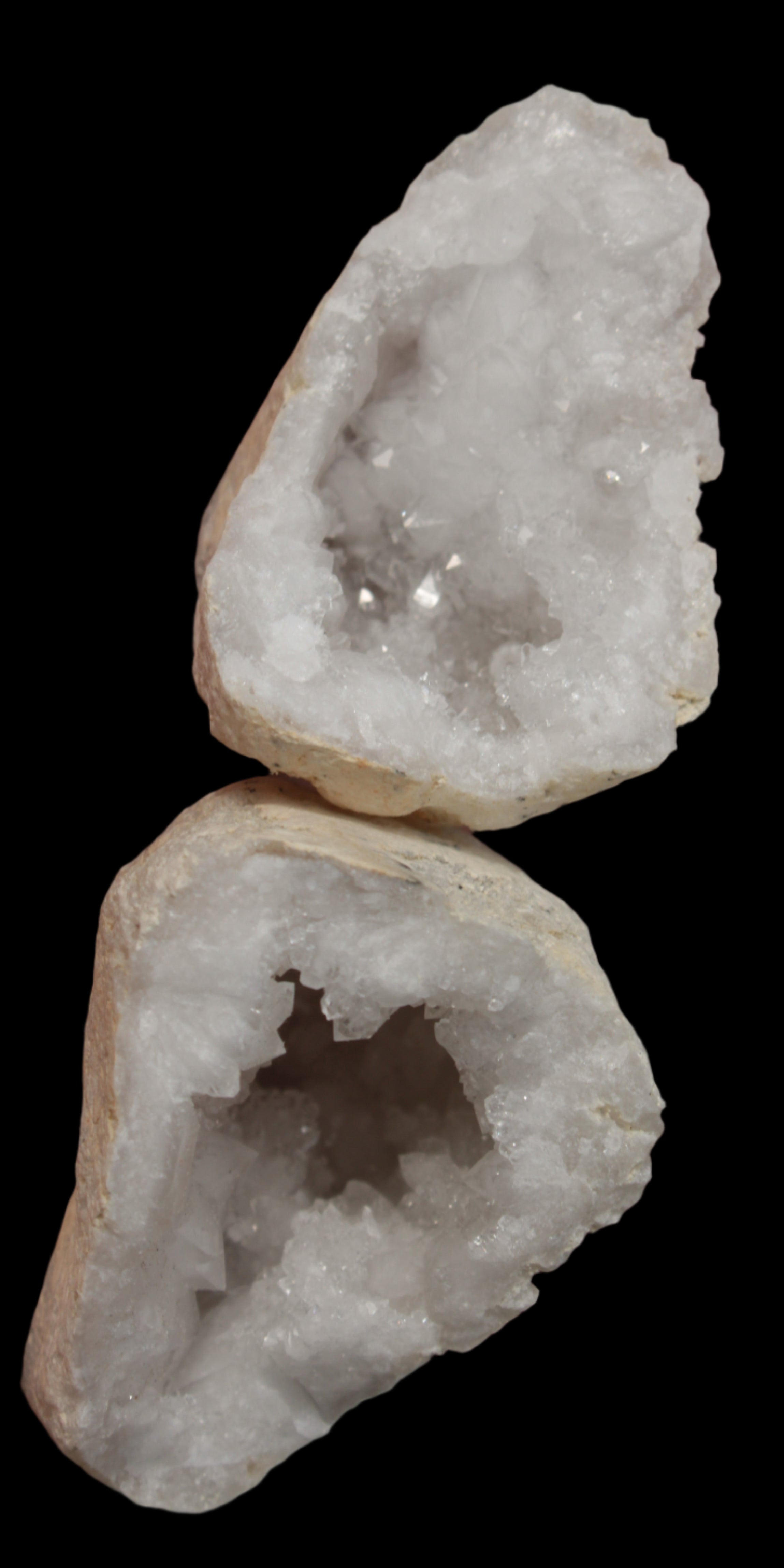 Quartz geode 100.6g Rocks and Things