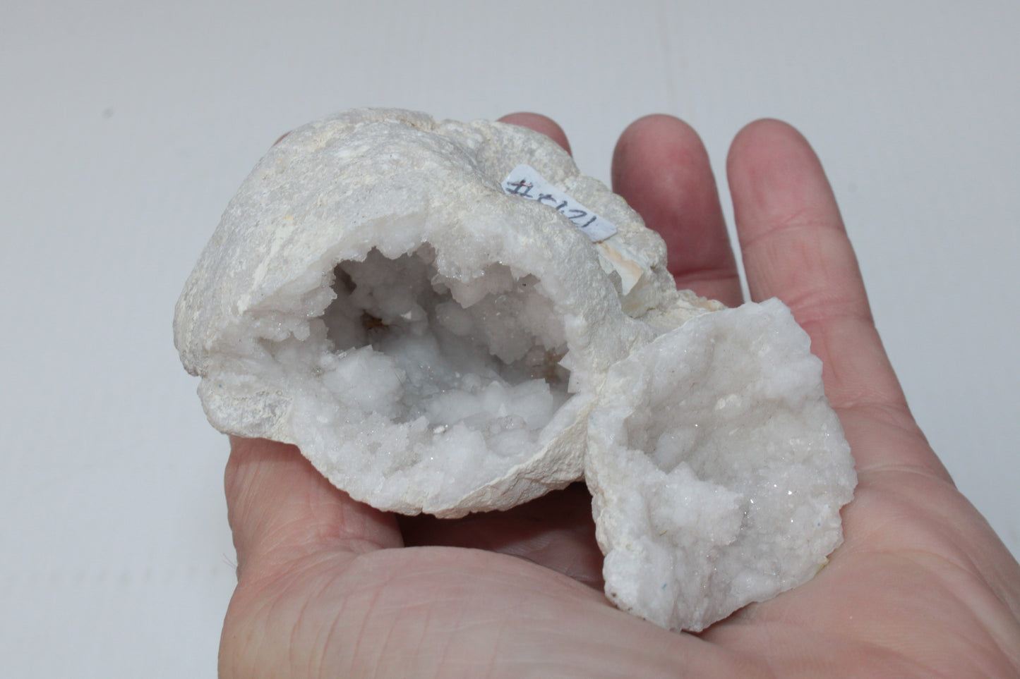 Quartz geode 238.8g Rocks and Things