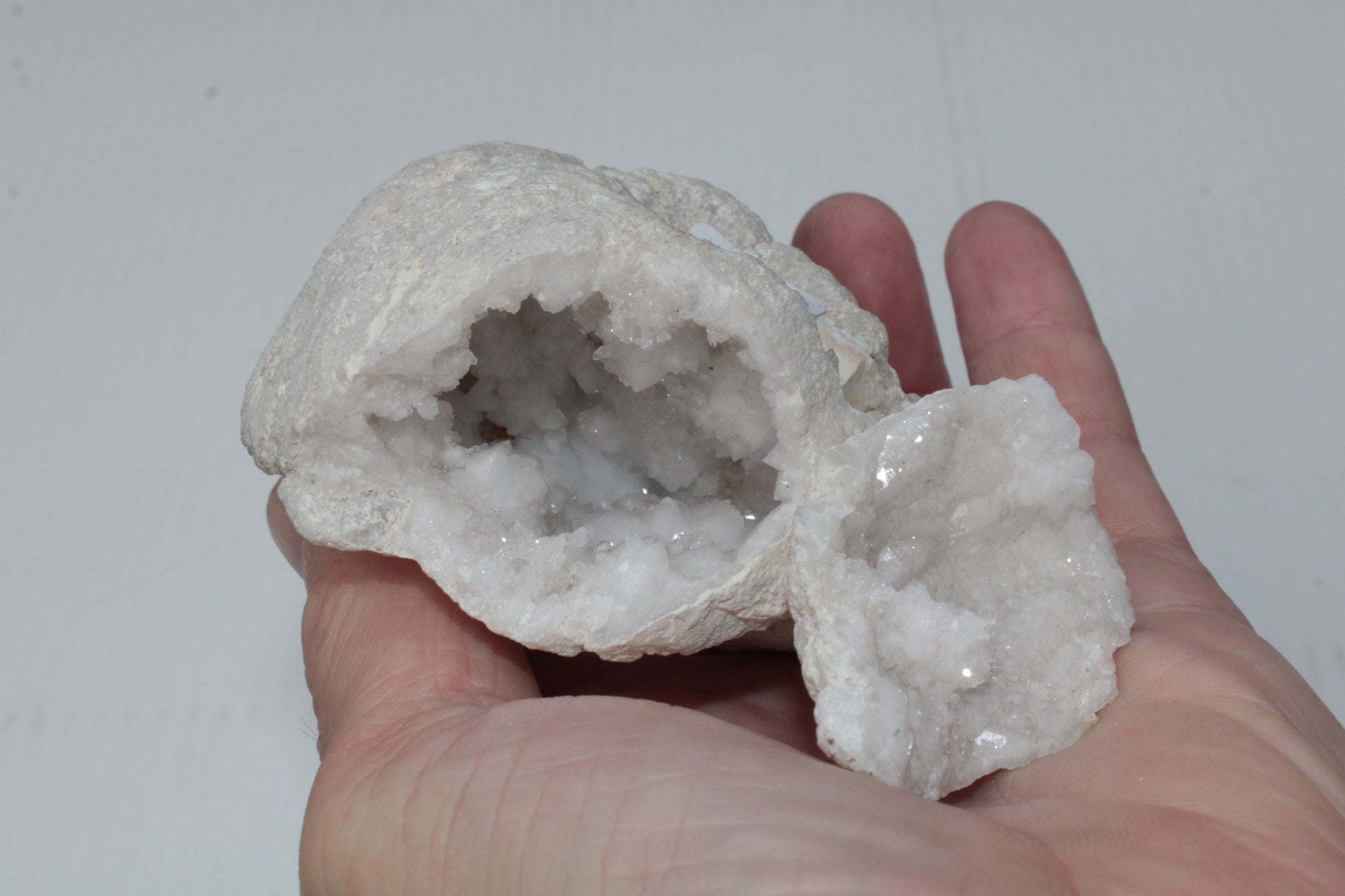 Quartz geode 238.8g Rocks and Things