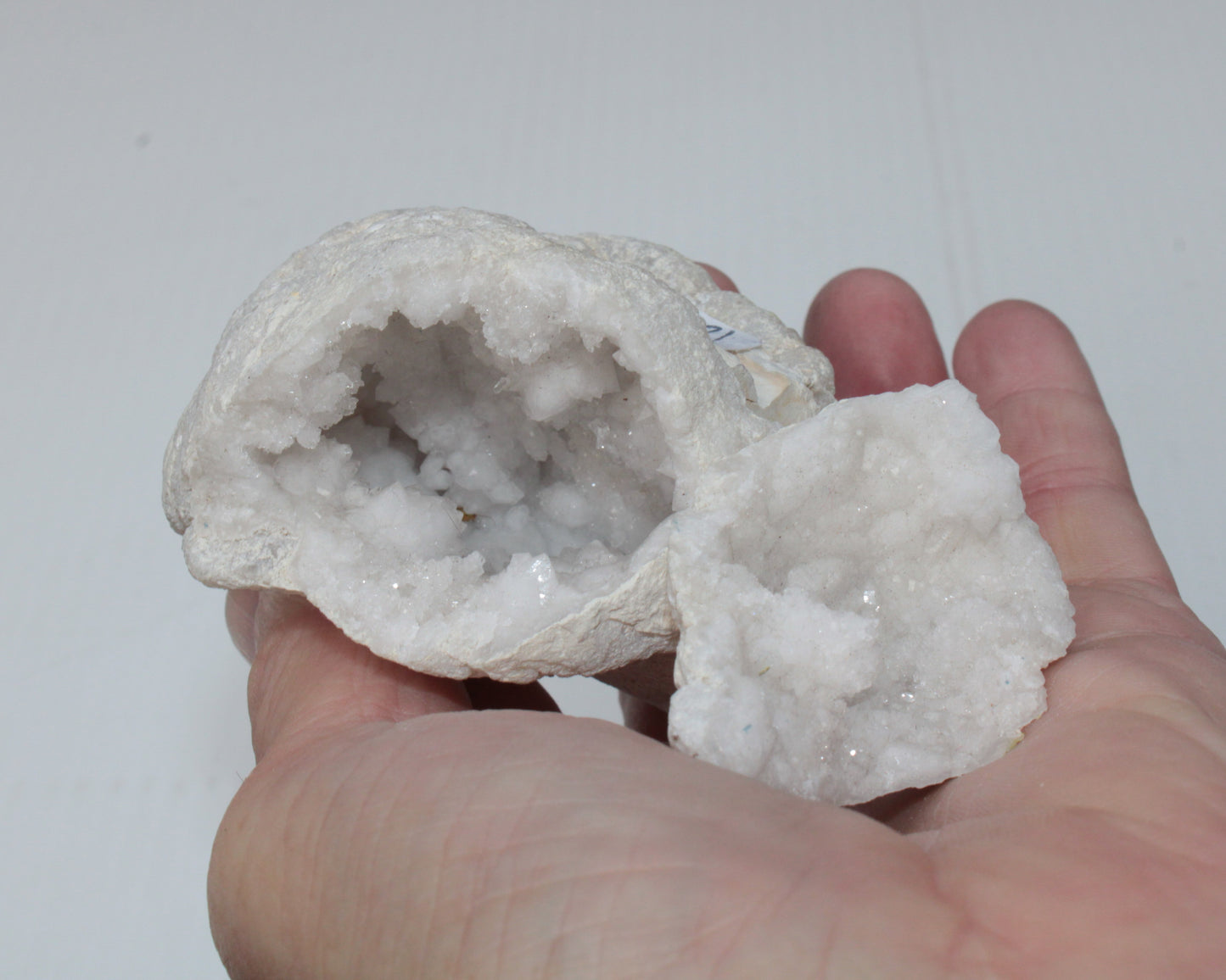 Quartz geode 238.8g Rocks and Things