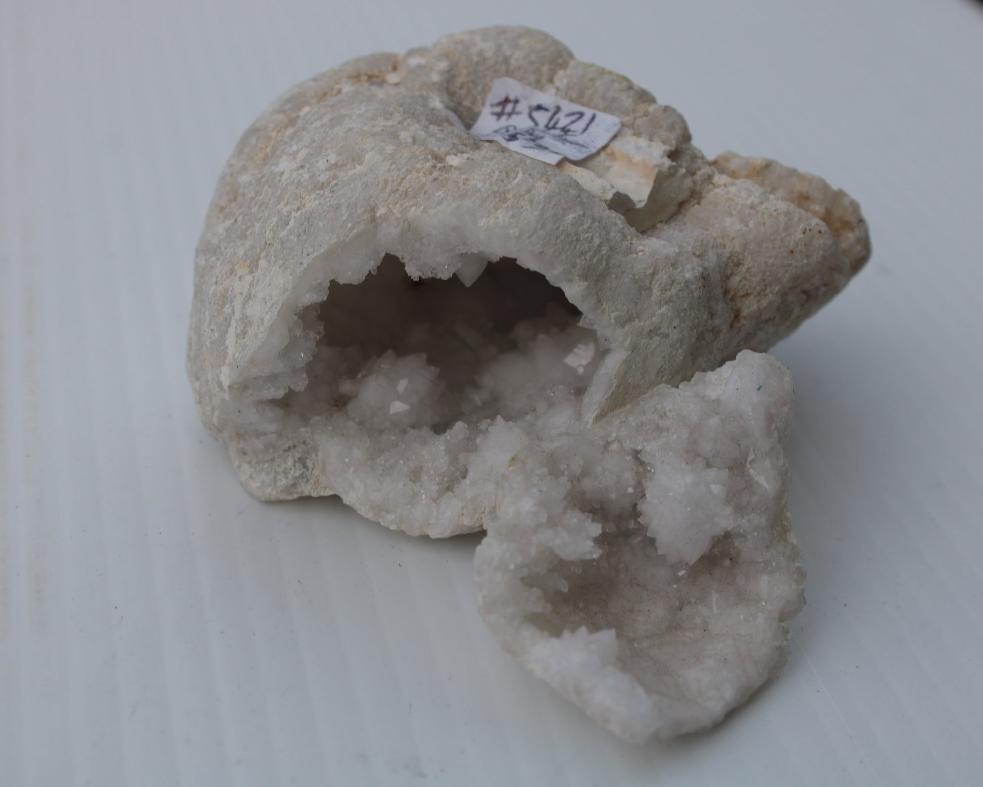 Quartz geode 238.8g Rocks and Things