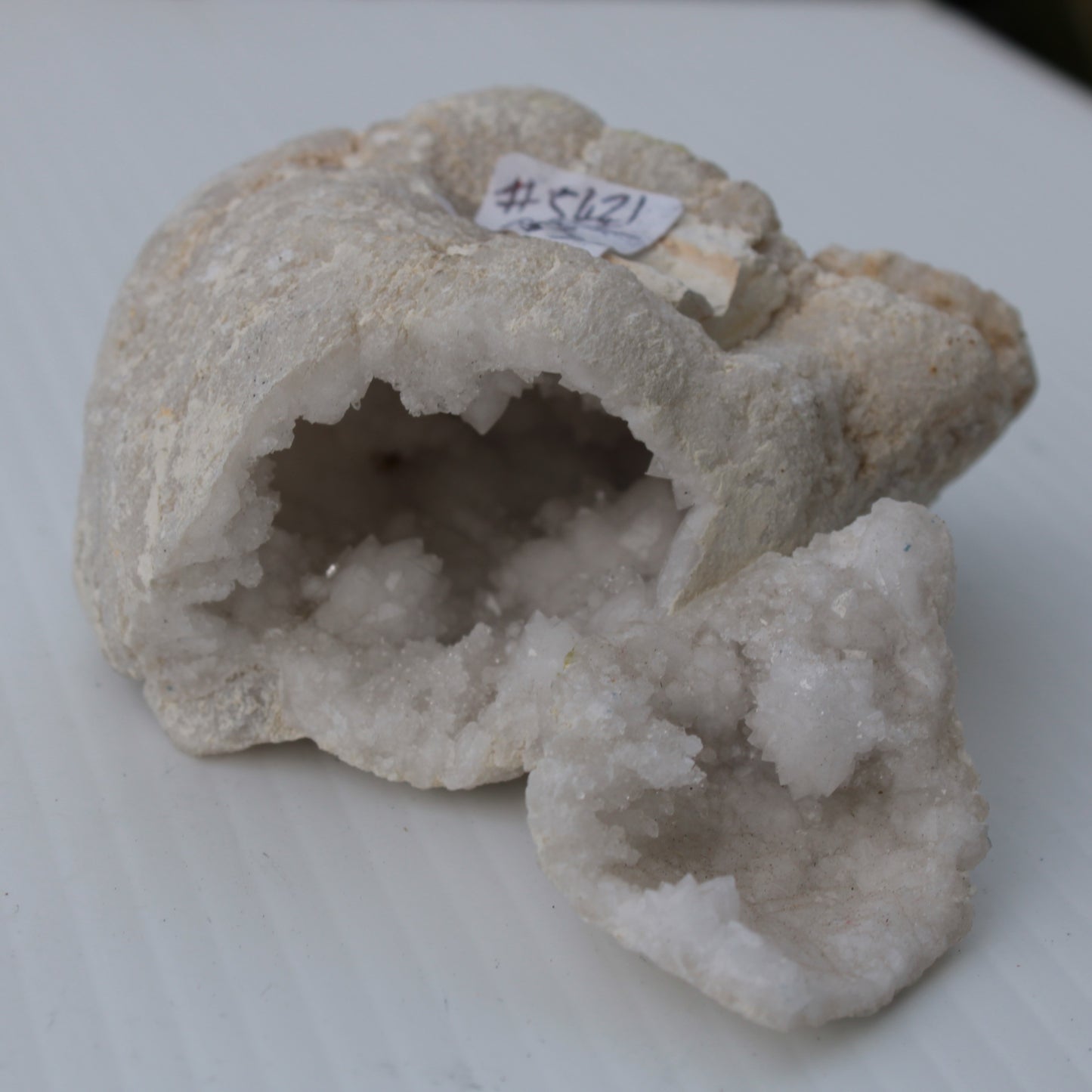 Quartz geode 238.8g Rocks and Things