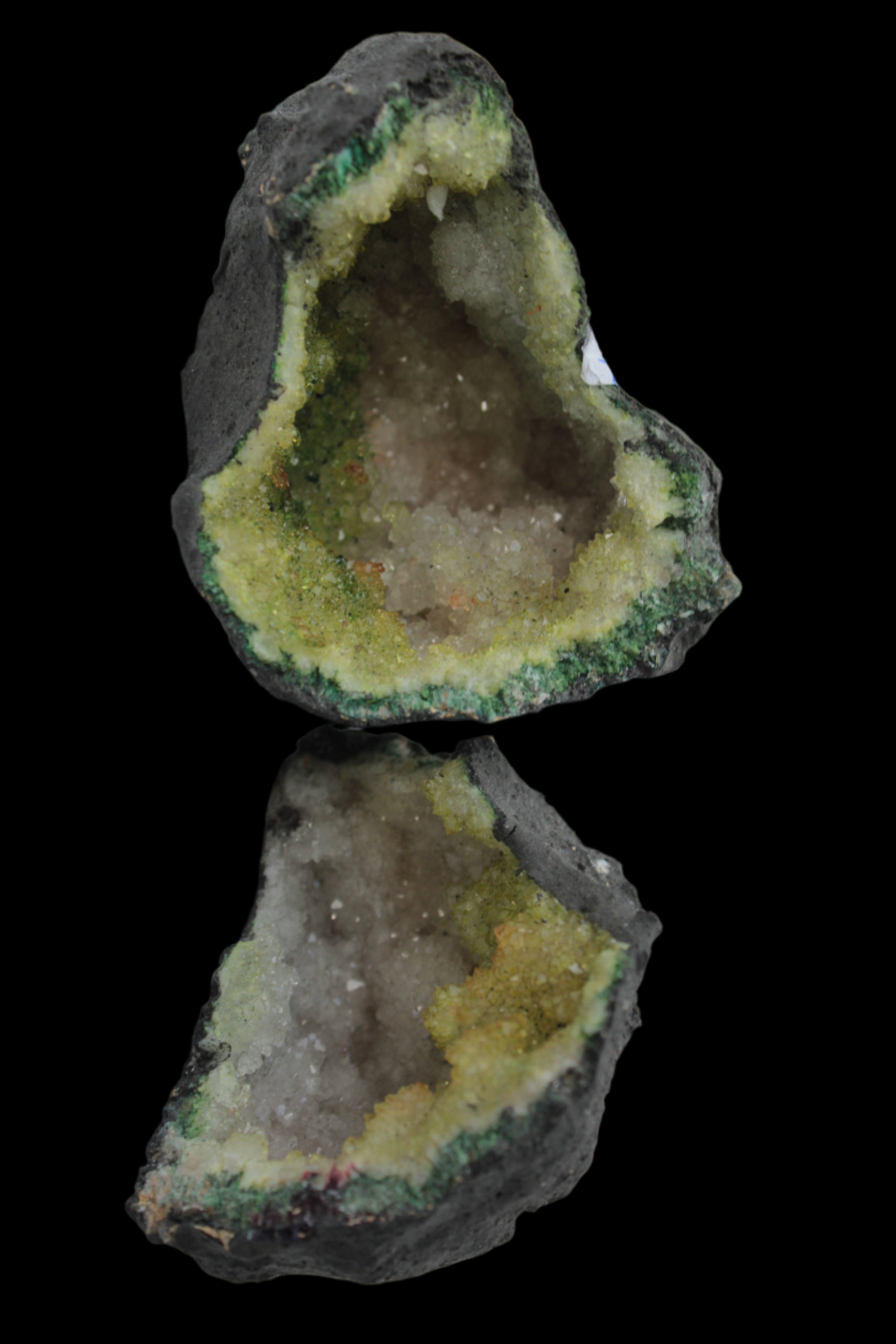 Quartz geode 148g - Rocks and Things Store