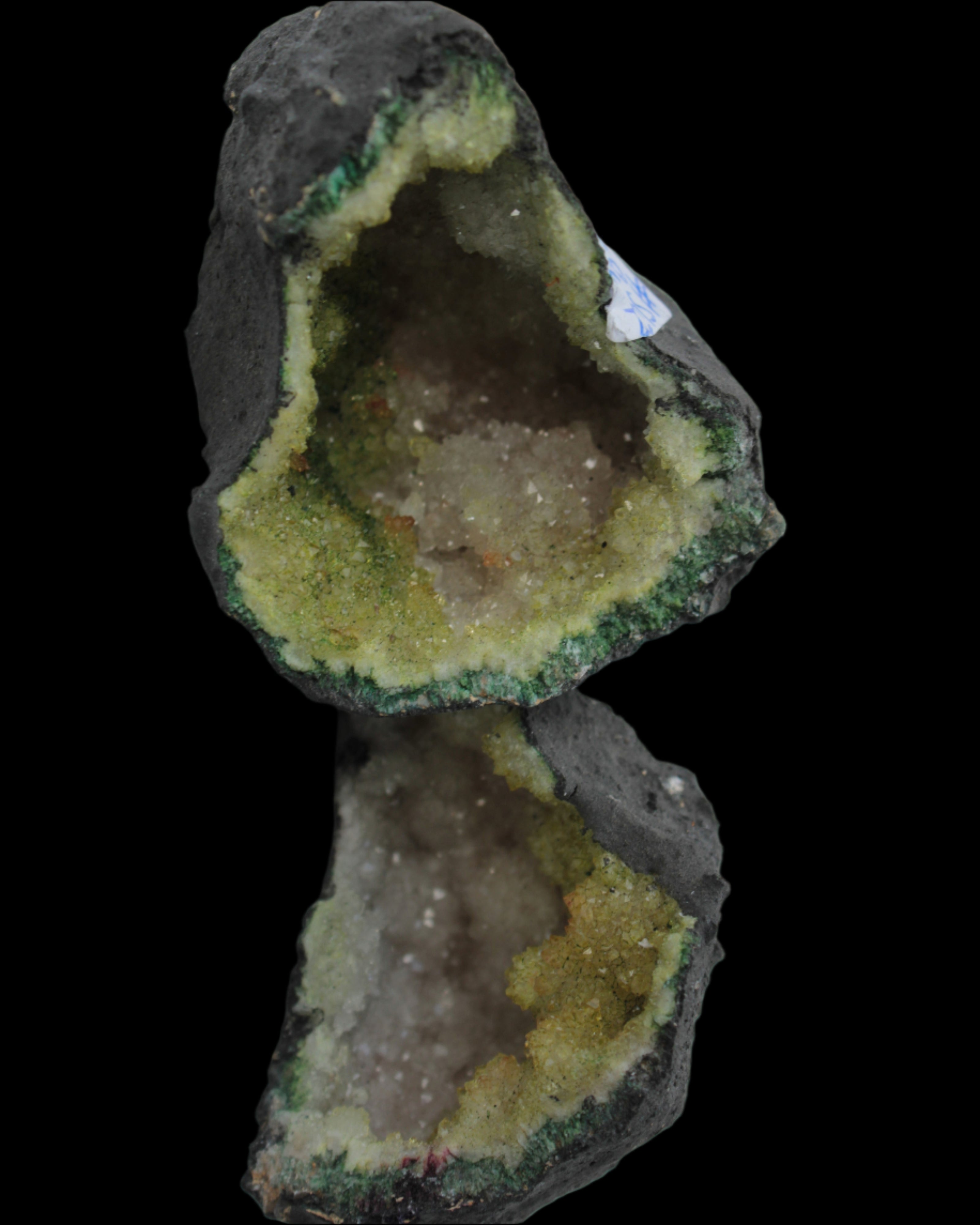 Quartz geode 148g - Rocks and Things Store