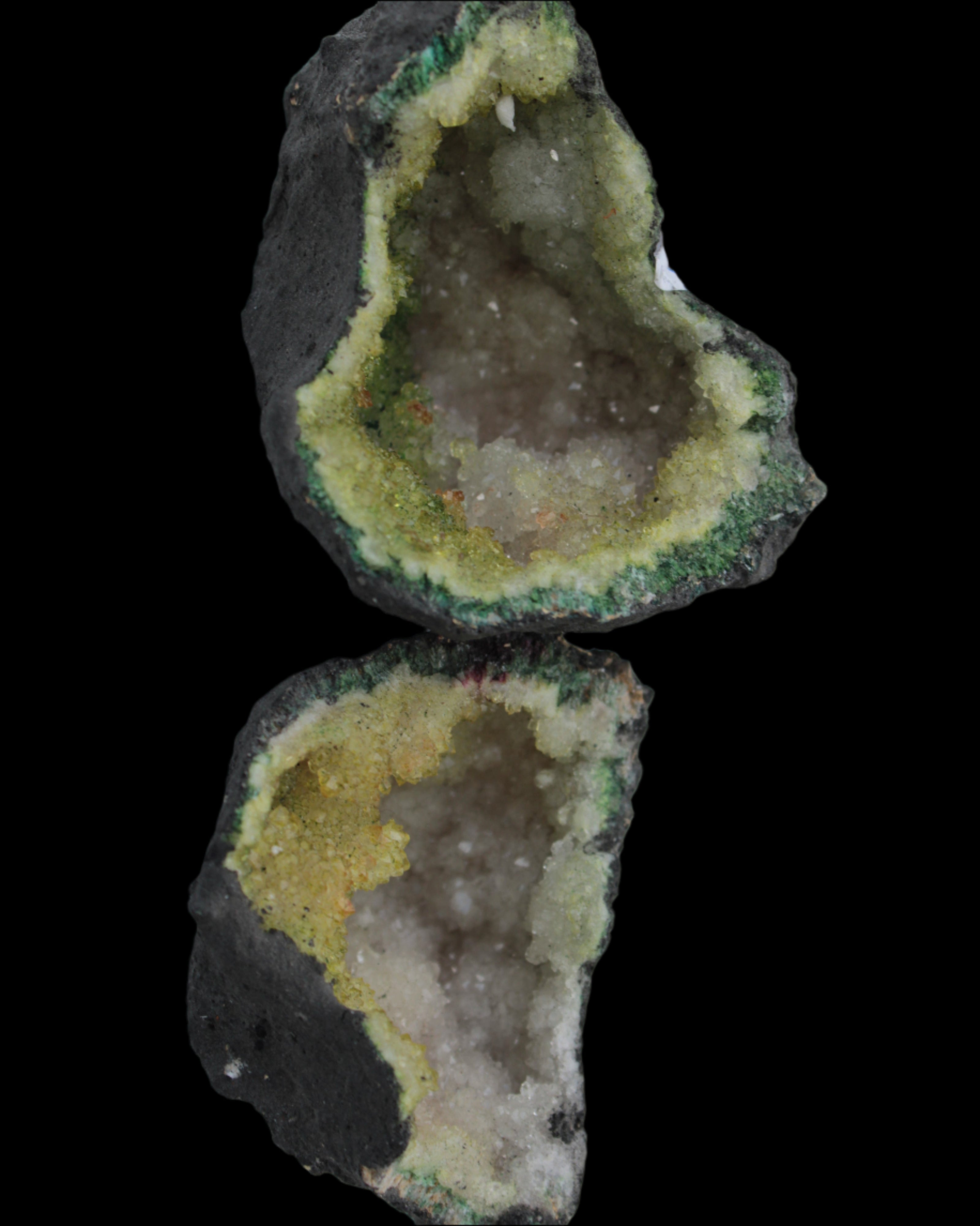 Quartz geode 148g - Rocks and Things Store