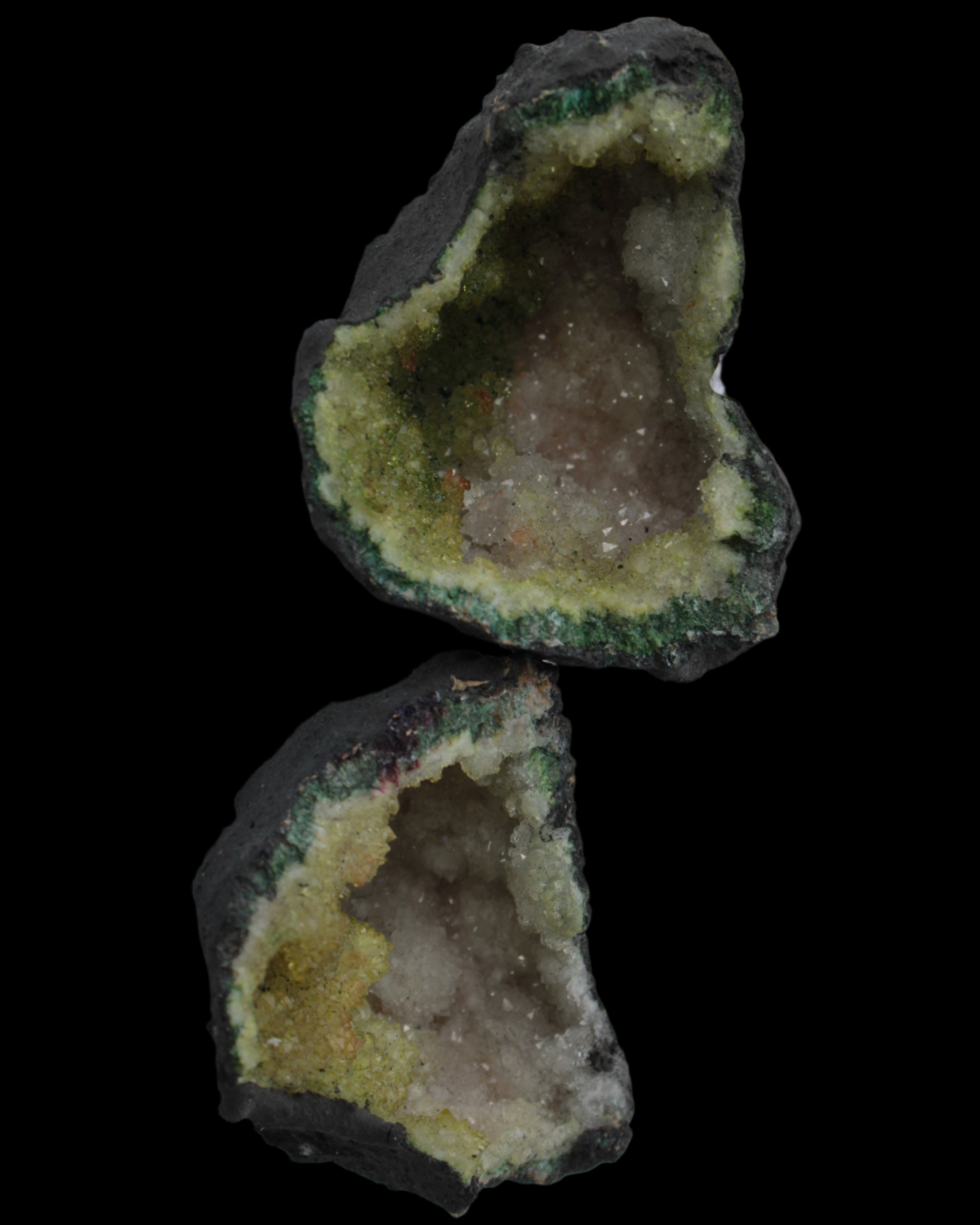 Quartz geode 148g - Rocks and Things Store