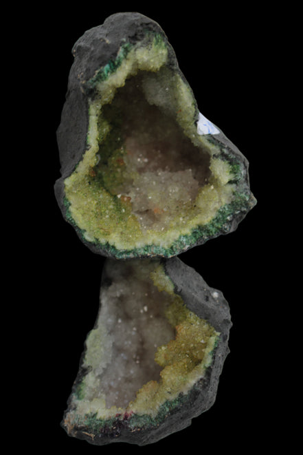 Quartz geode 148g - Rocks and Things Store
