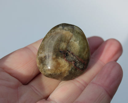 Labradorite tumbled stone 45g Rocks and Things