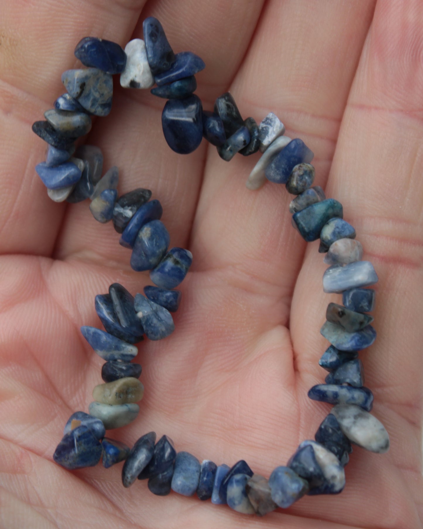 Sodalite chip bracelet 8g Rocks and Things