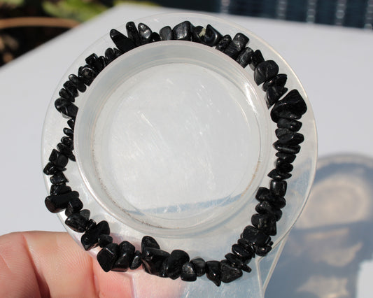 Black Tourmaline chip bracelet 11-17g Rocks and Things