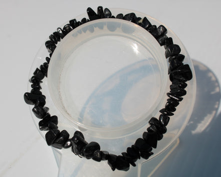 Black Tourmaline chip bracelet 11-17g Rocks and Things
