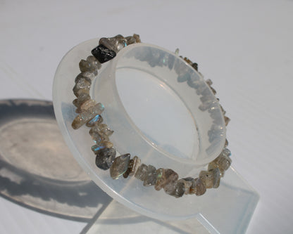 Labradorite chip bracelet 11-12g Rocks and Things