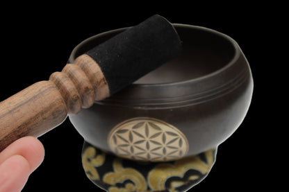 Tibetan cast Meditation Singing Bowl with mallet and silk mat 100mm 418g Rocks and Things