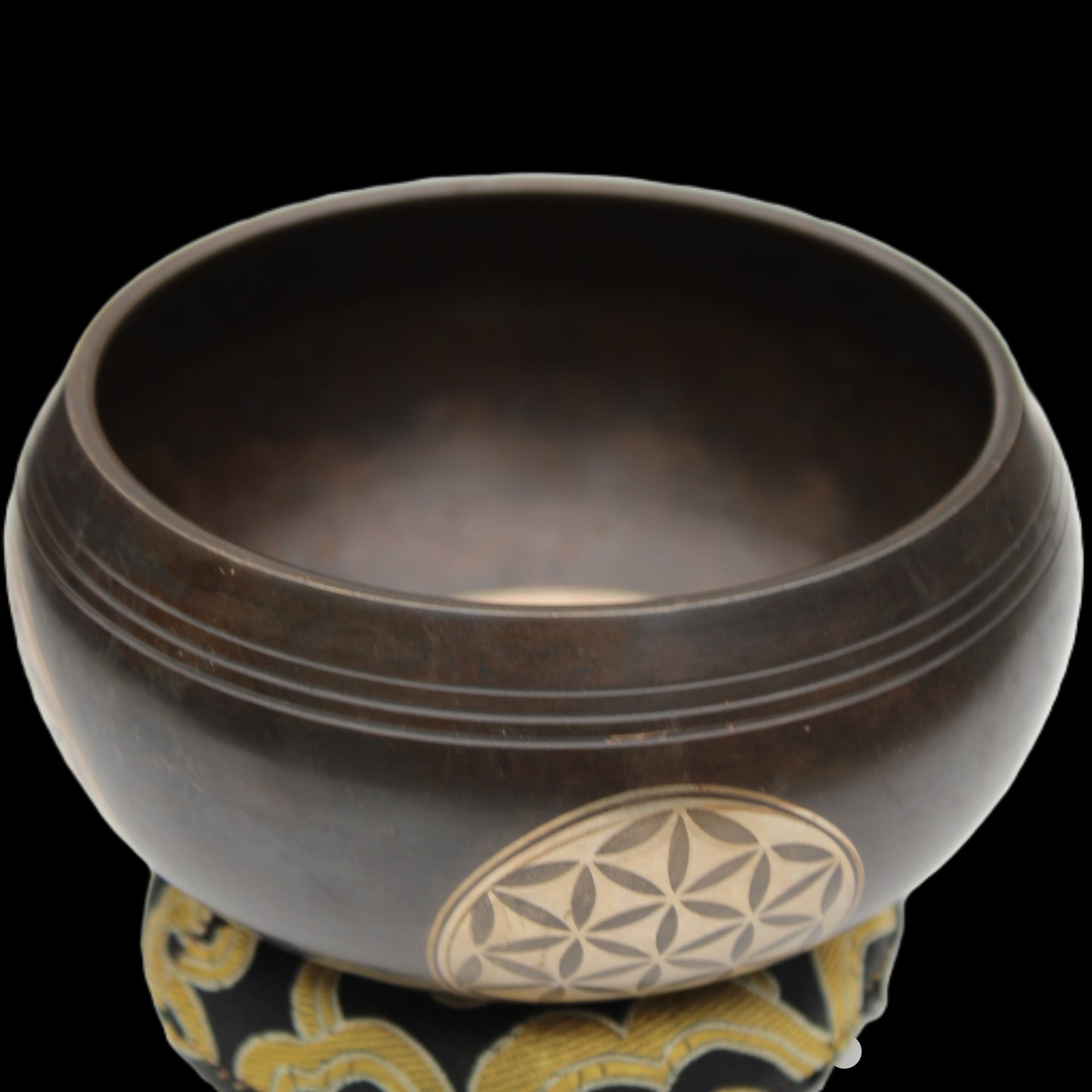 Tibetan cast Meditation Singing Bowl with mallet and silk mat 100mm 418g Rocks and Things