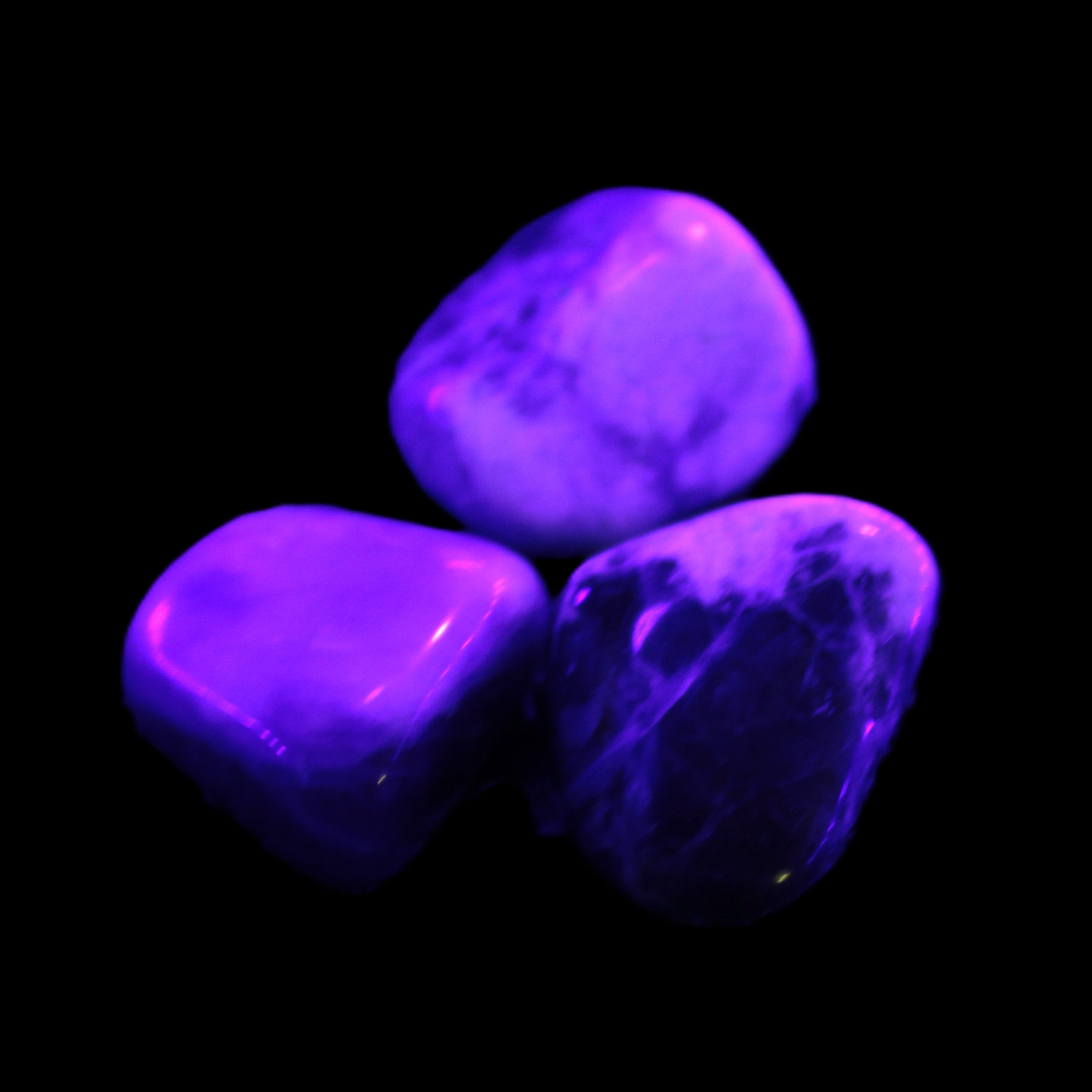 Sodalite 2/3 small polished stones 11-12g Rocks and Things Store