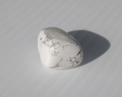 Howlite polished stone 13-19g Rocks and Things