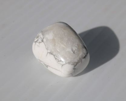 Howlite polished stone 13-19g Rocks and Things