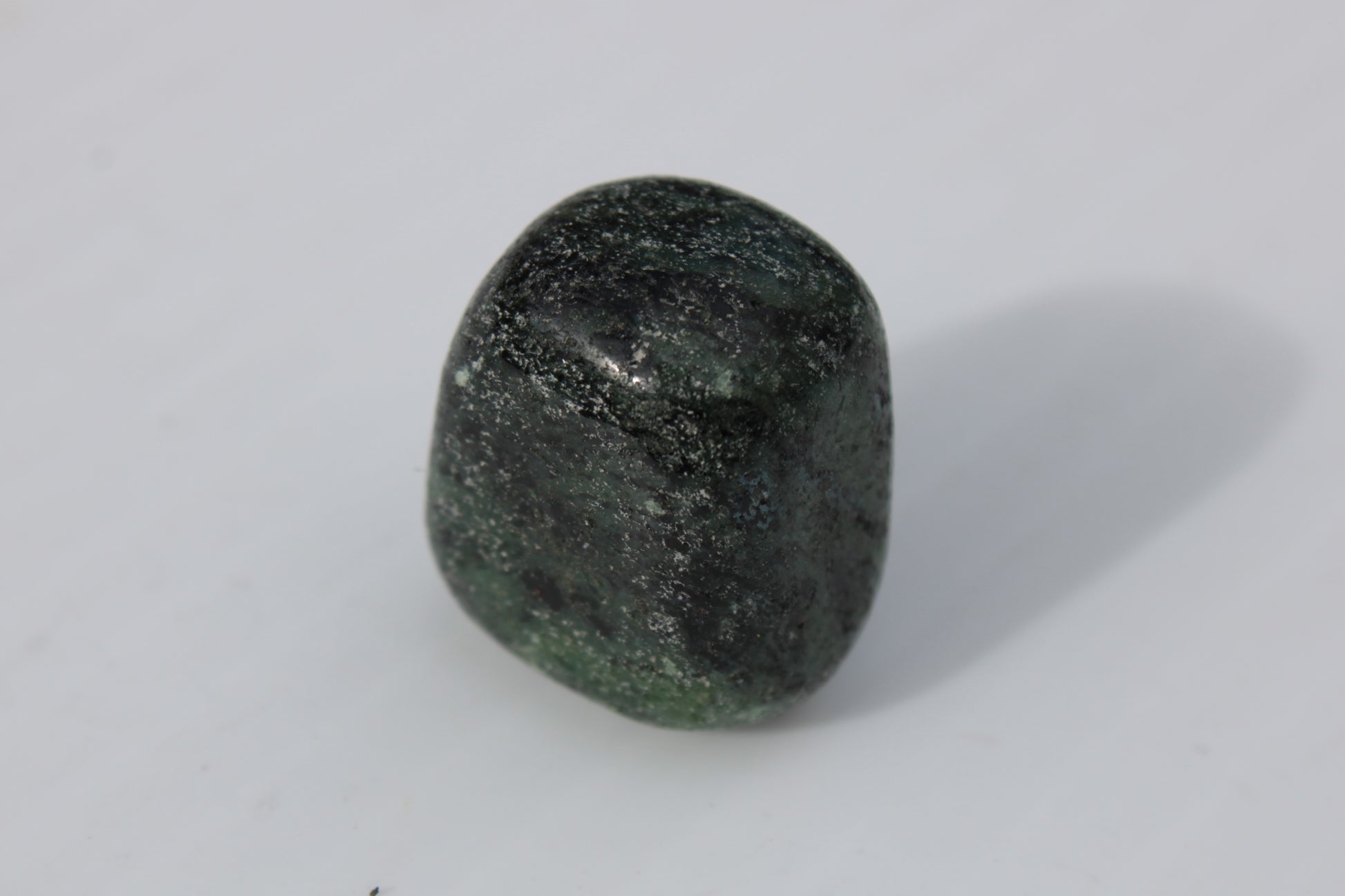 Serpentine Verdite tumbled stone 11-17g Rocks and Things