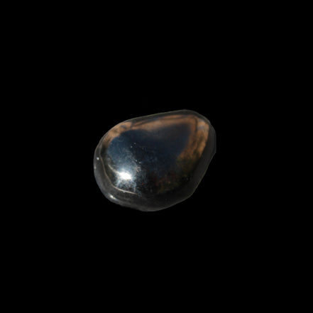 Jet polished stone 3-6g in sunlight - Rocks and Things Store