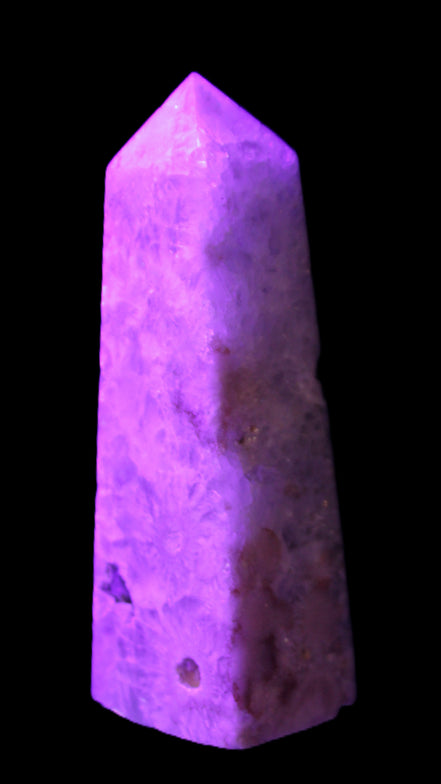Sakura Agate small obelisk 31*90mm 114g in UV light - Rocks and Things Store