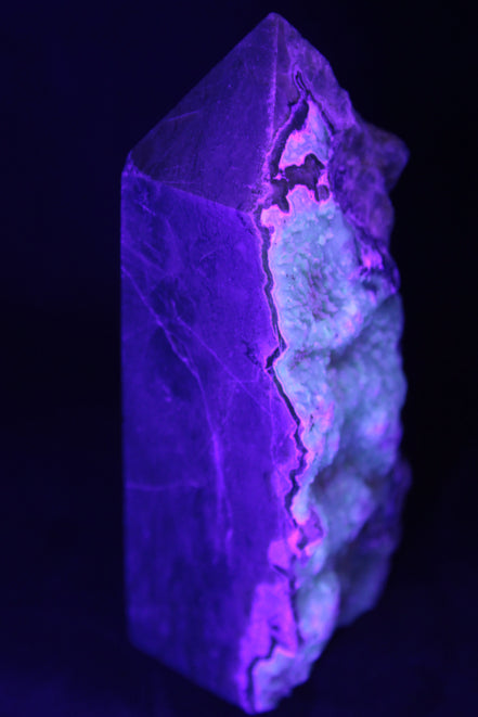 Volcano Agate obelisk 367g Rocks and Things