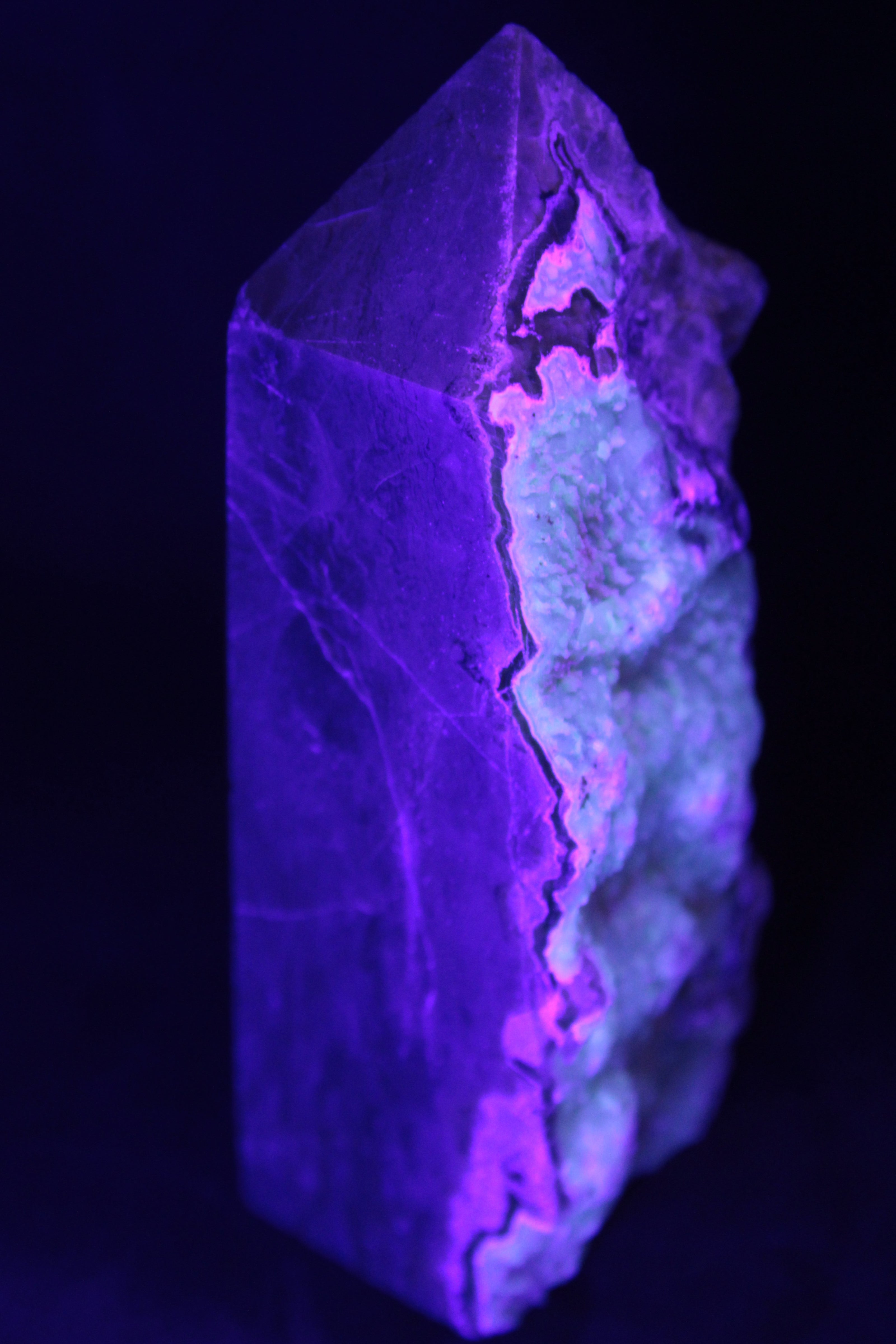 Volcano Agate obelisk 367g Rocks and Things