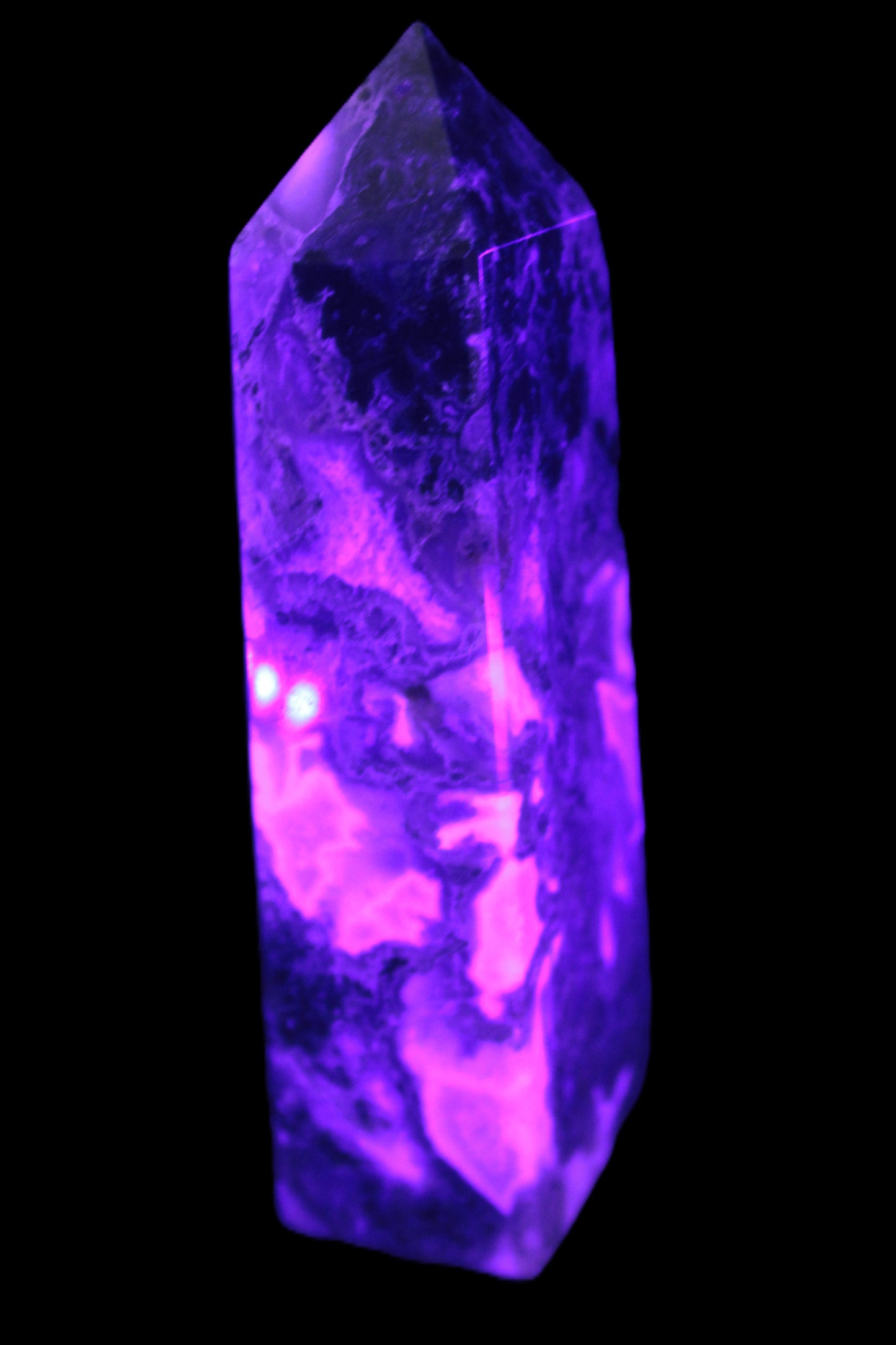 Water Grass Moss Agate obelisk 430g in UV light