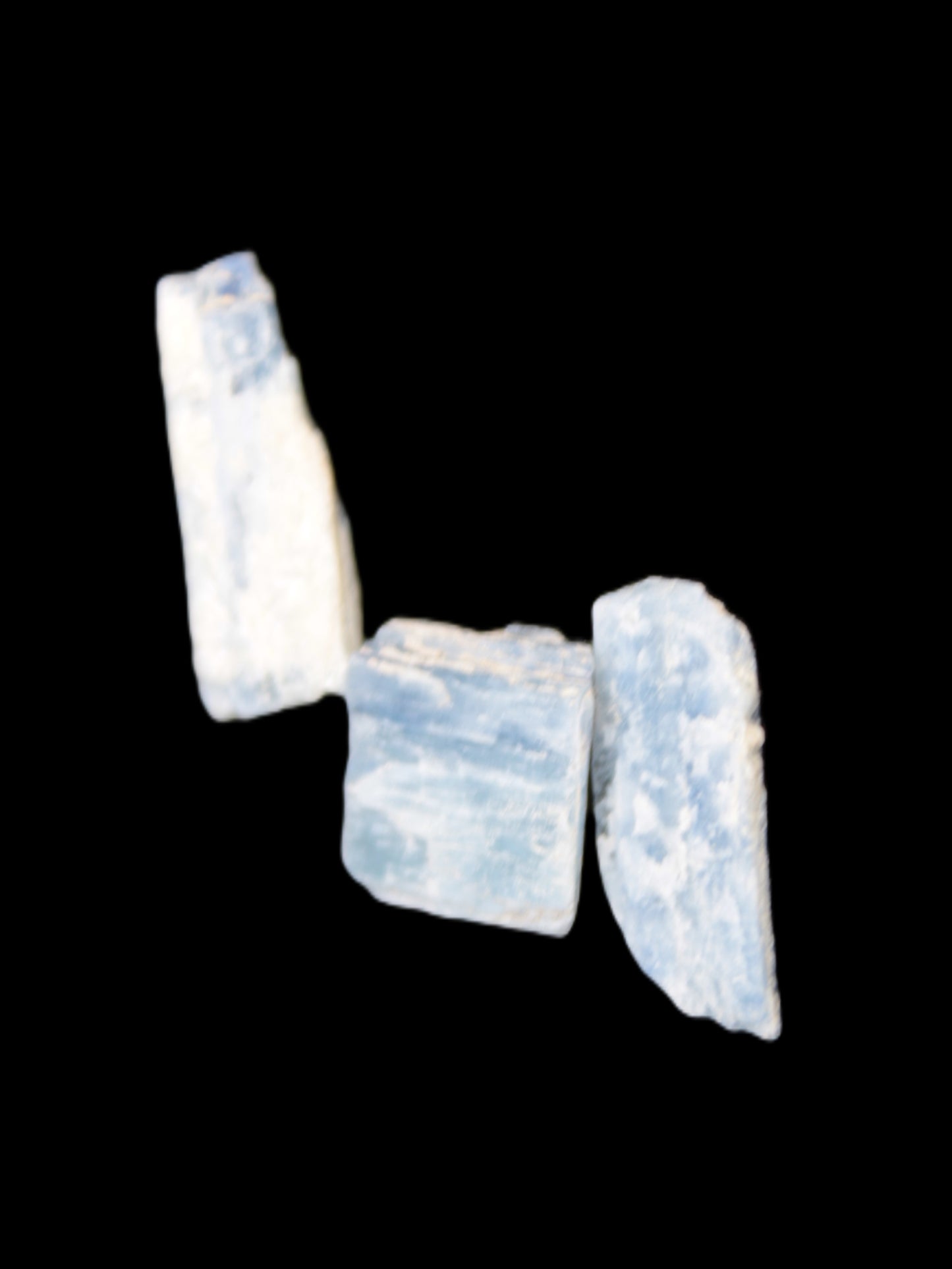 Four/five thin Kyanite blades 22-32mm 4.7-5.3g Rocks and Things