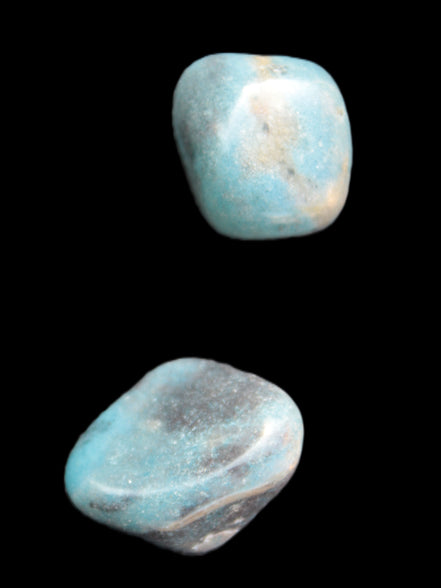 Blue Trolleite stones 15mm-23mm 12-15g in sunlight - Rocks and Things Store