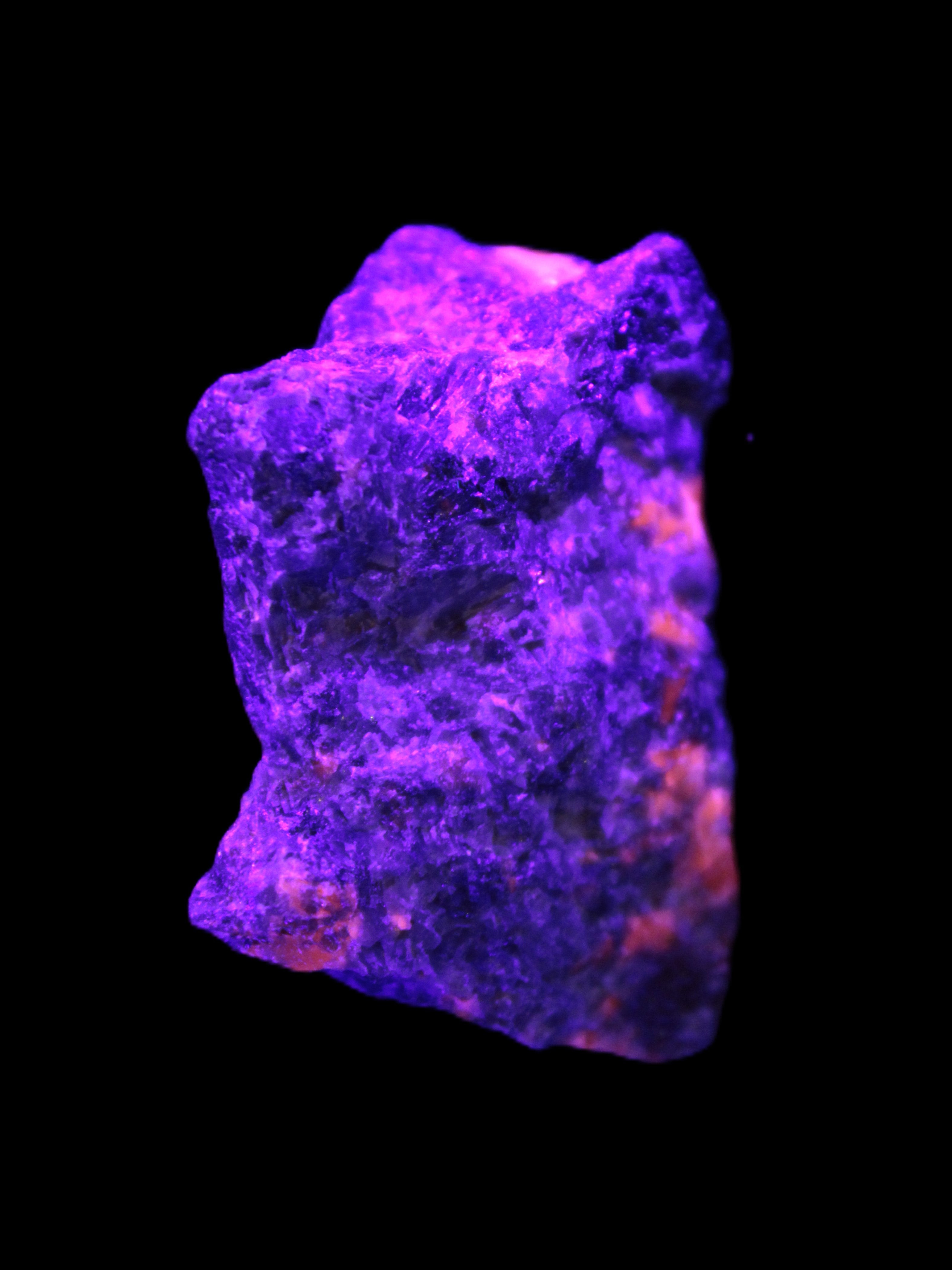 Yooperlite natural stone 22-26g Rocks and Things