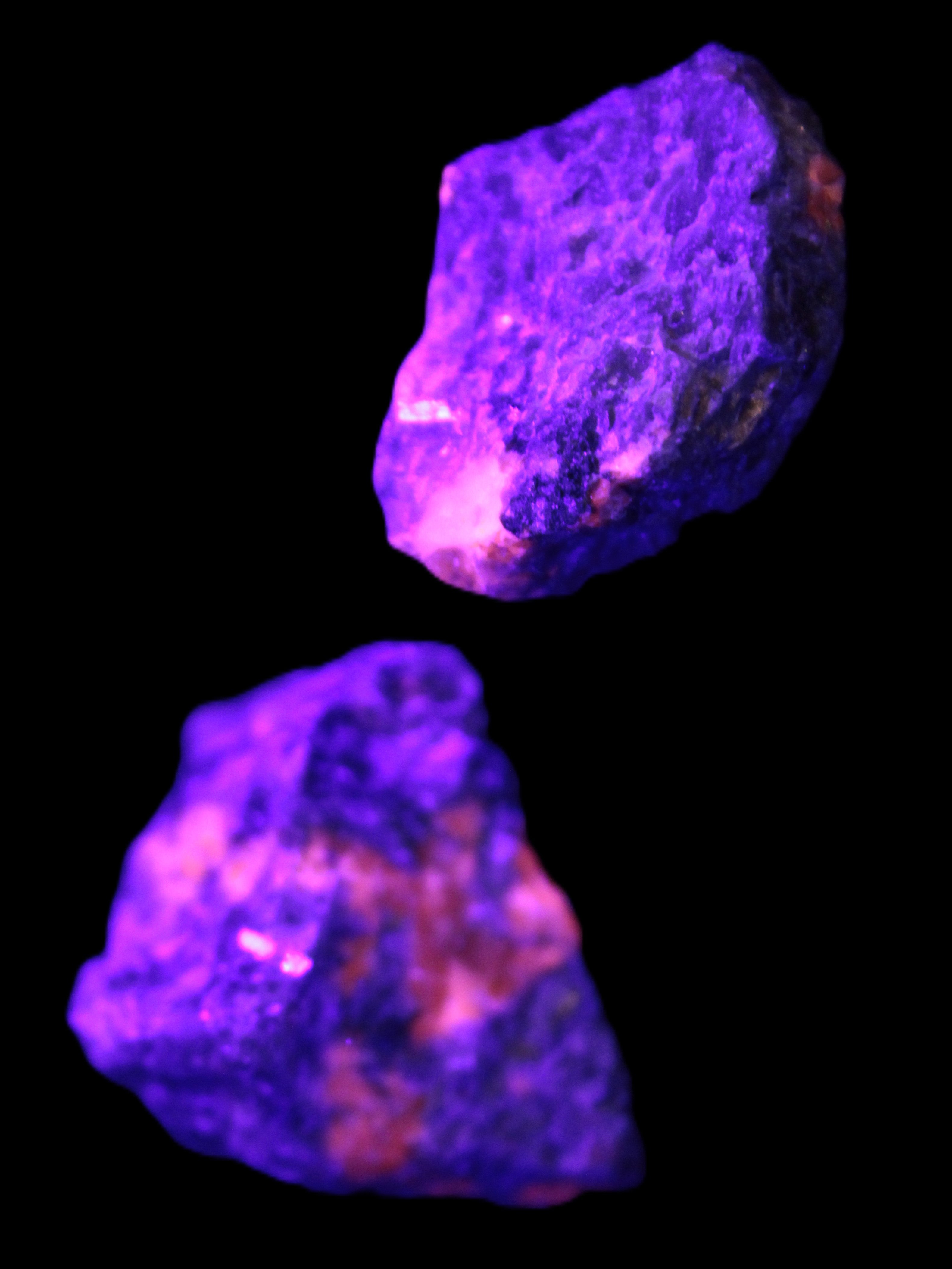 Two Yooperlite natural stones 19g Rocks and Things