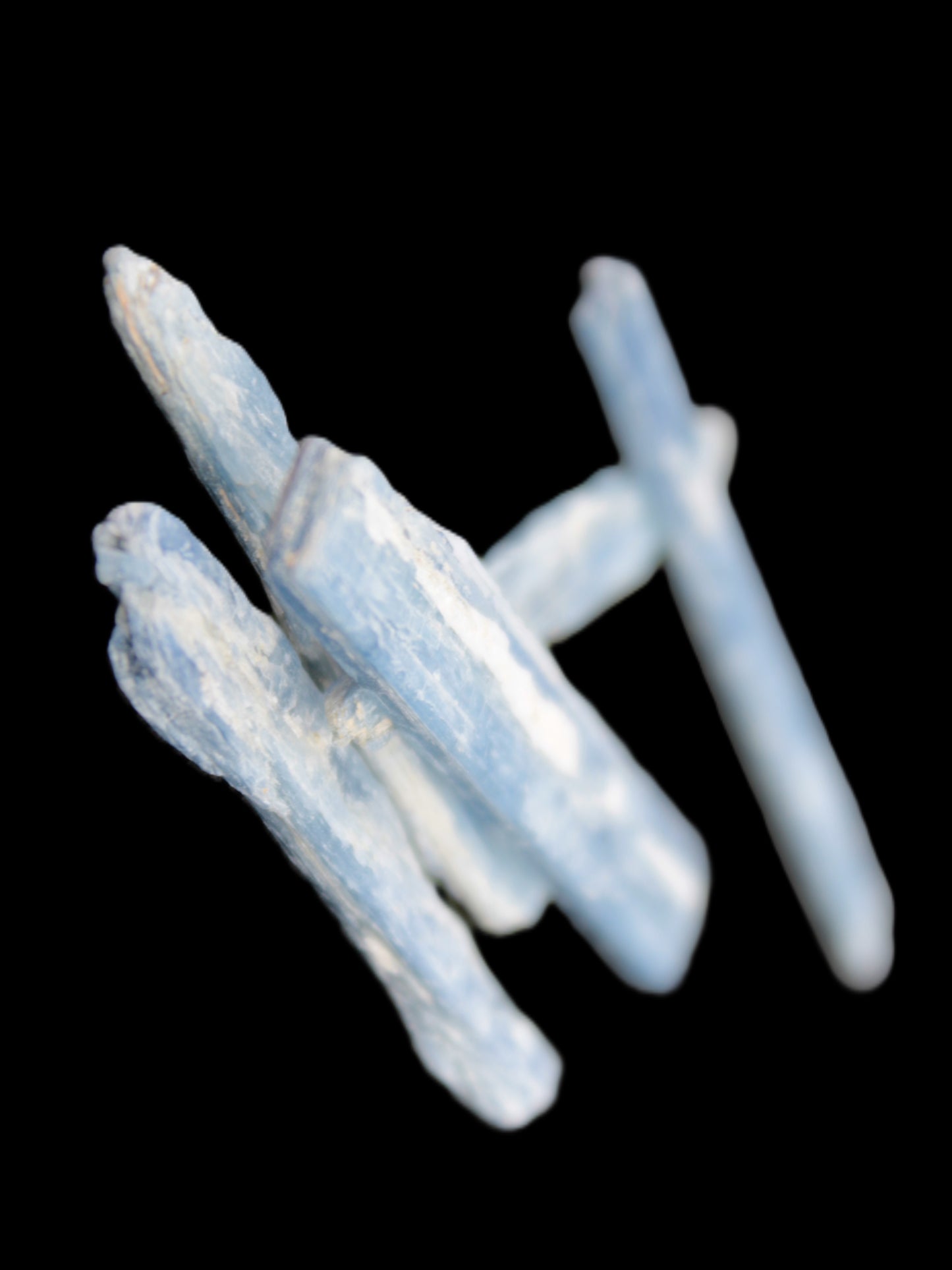 Five Kyanite blades 45-50mm 10.4g Rocks and Things