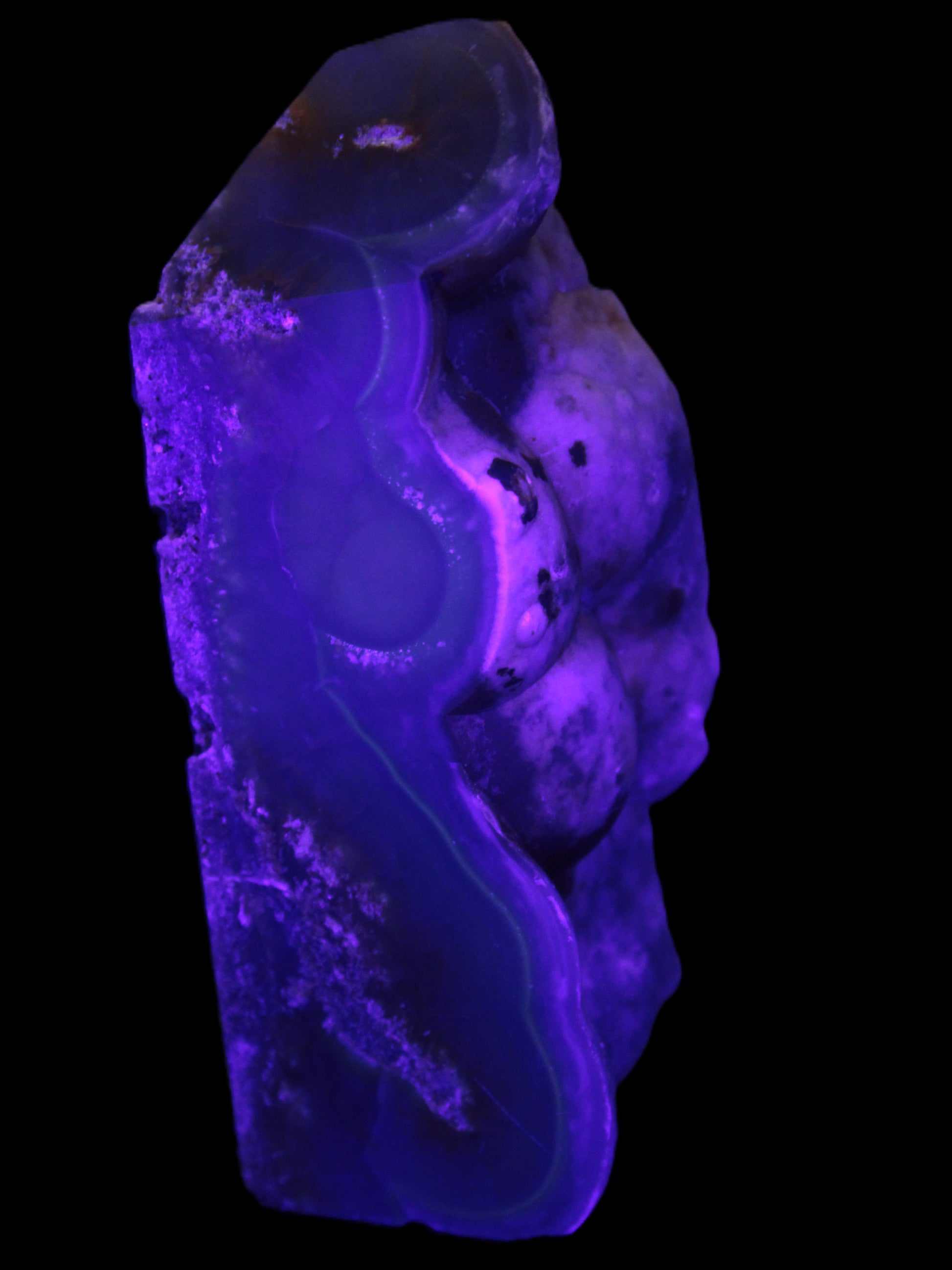 Purple Grape Chalcedony obelisk 121mm 438g
