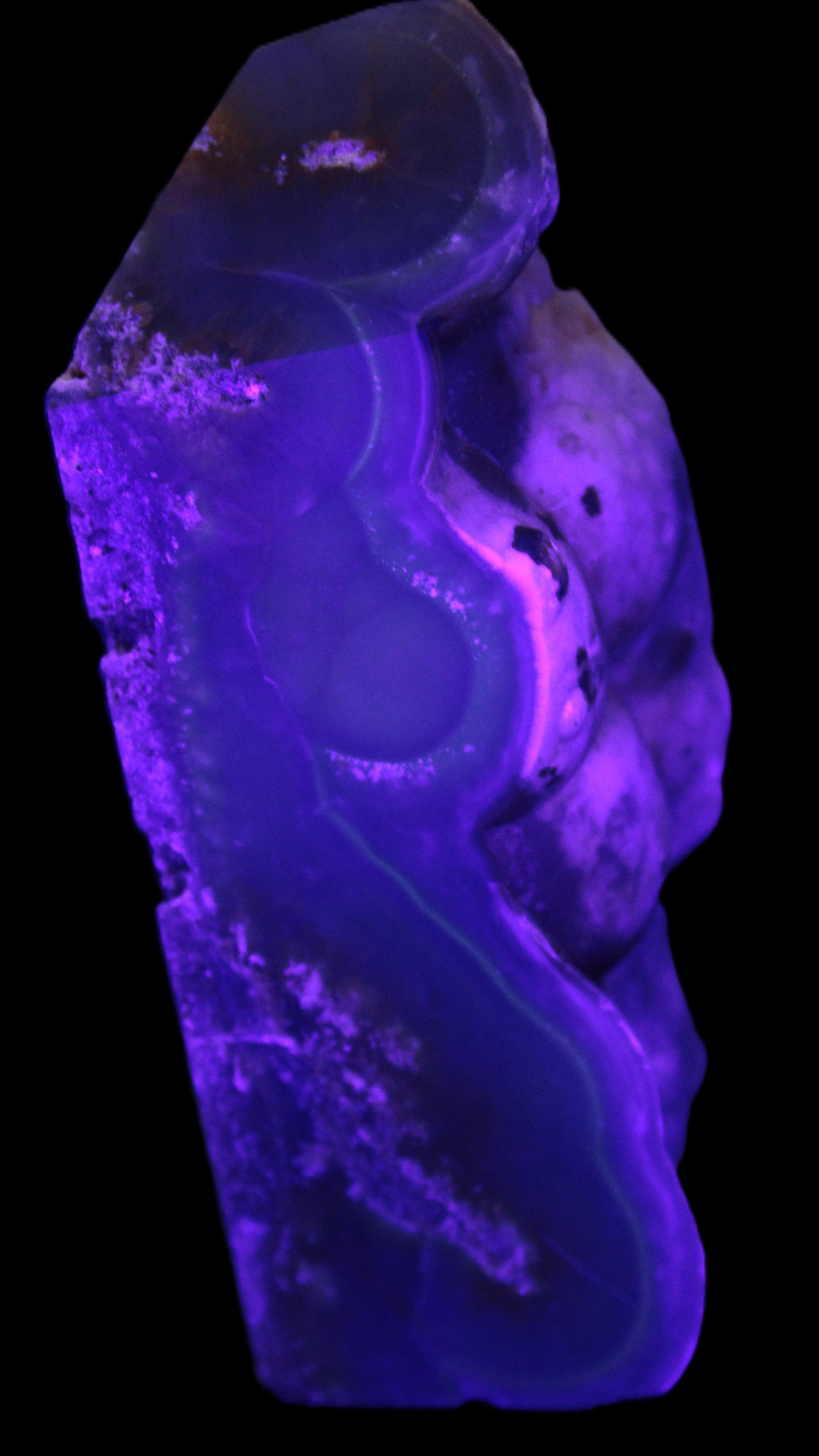 Purple Grape Chalcedony obelisk 121mm 438g