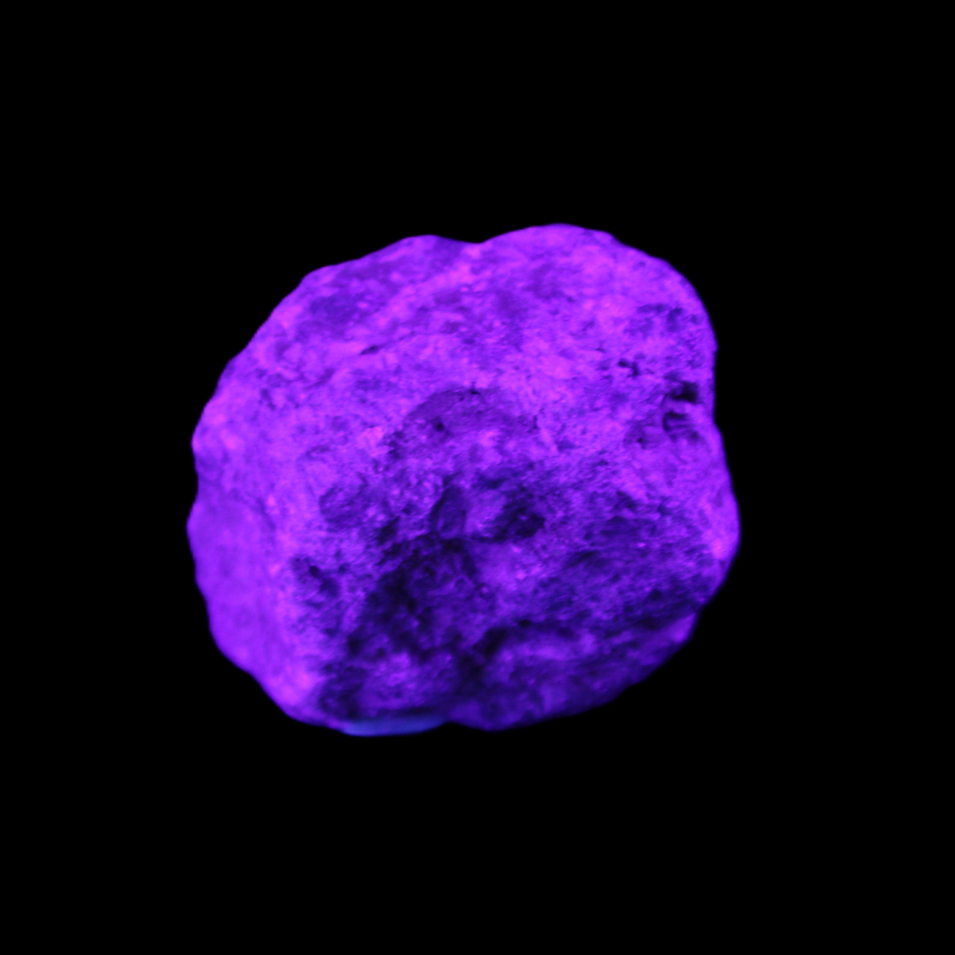 Apatite natural crystal 38/71g in UV light - Rocks and Things Store