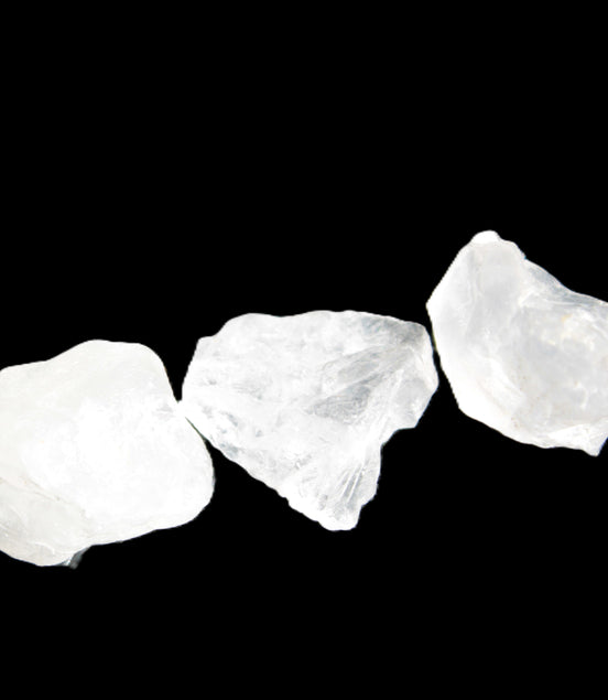 Quartz 2/3 natural crystal chips 12-14g Rocks and Things Store