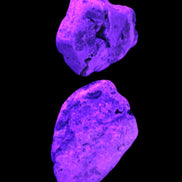 Bumblebee Jasper stones 36.5g in UV light