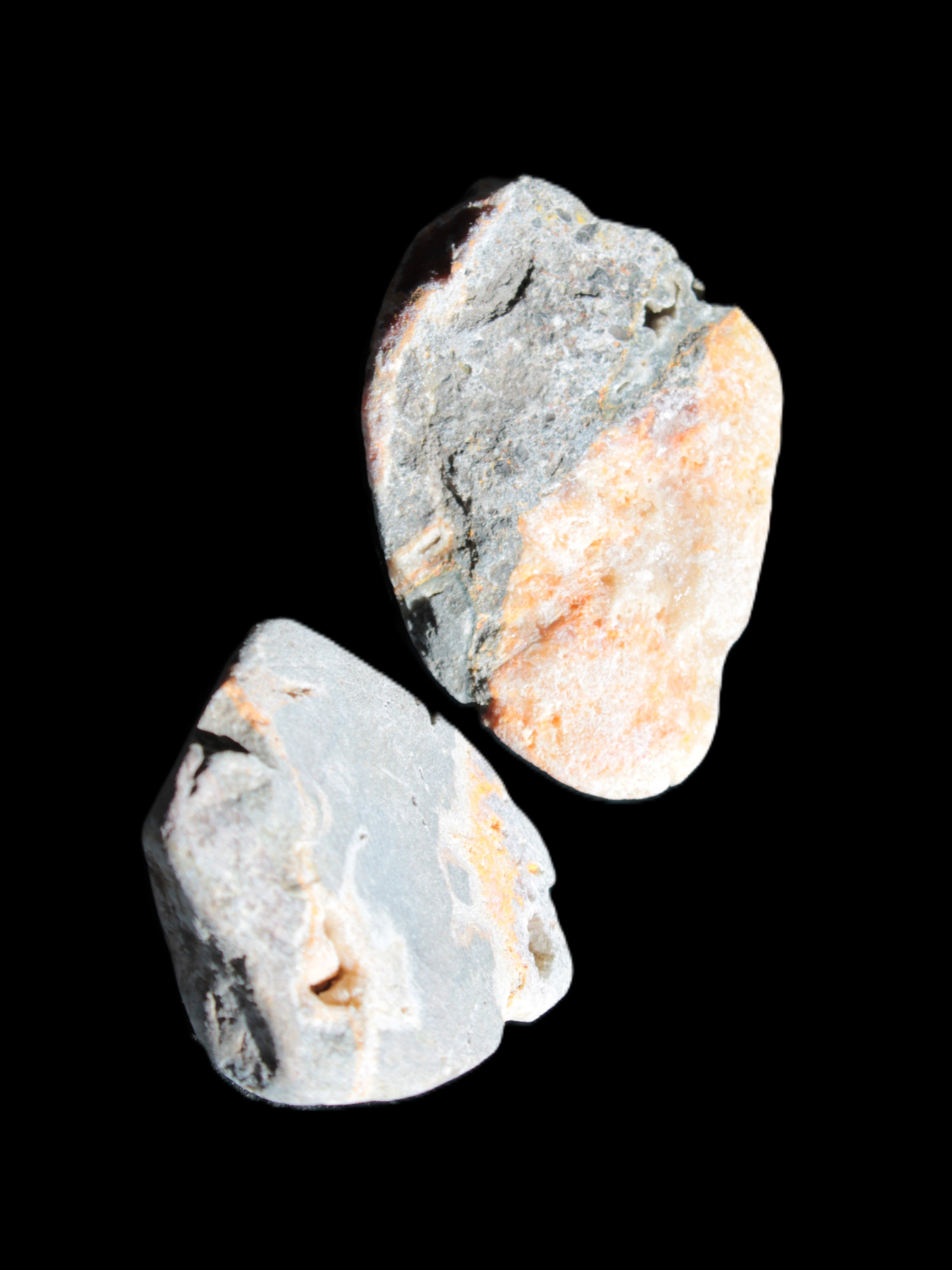 Bumblebee Jasper two natural stones 36-40g