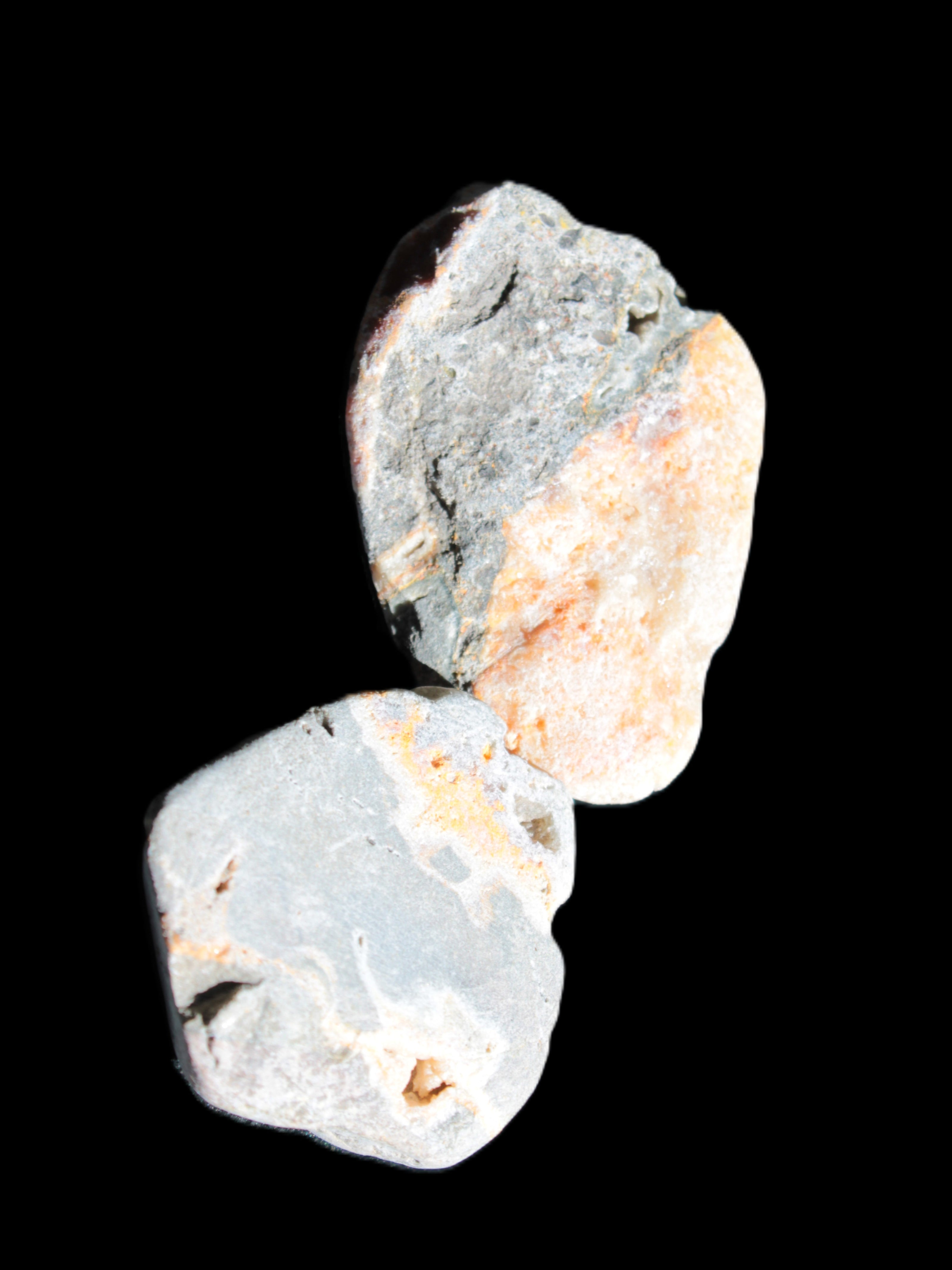 Bumblebee Jasper two natural stones 36-40g