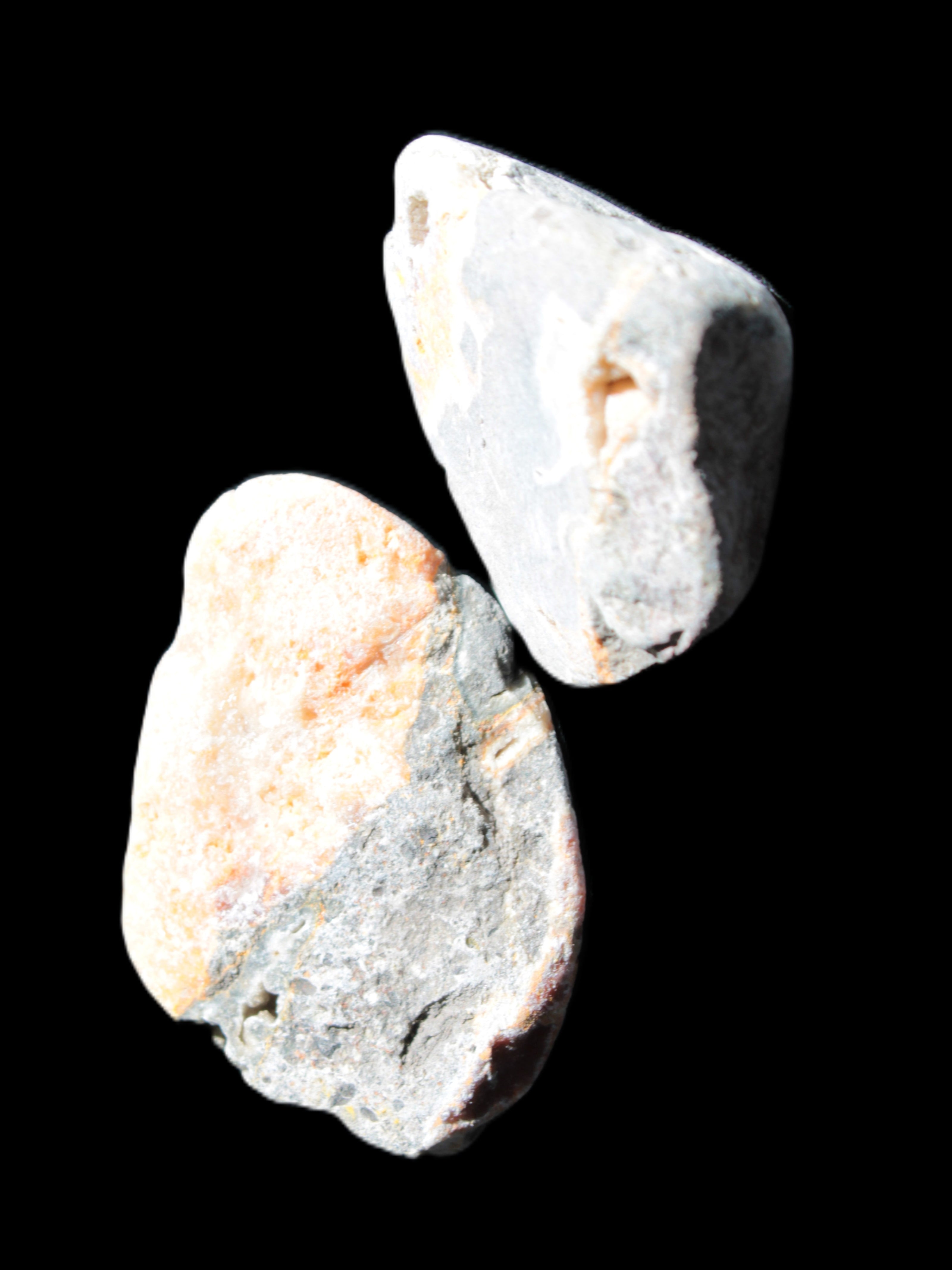 Bumblebee Jasper two natural stones 36-40g