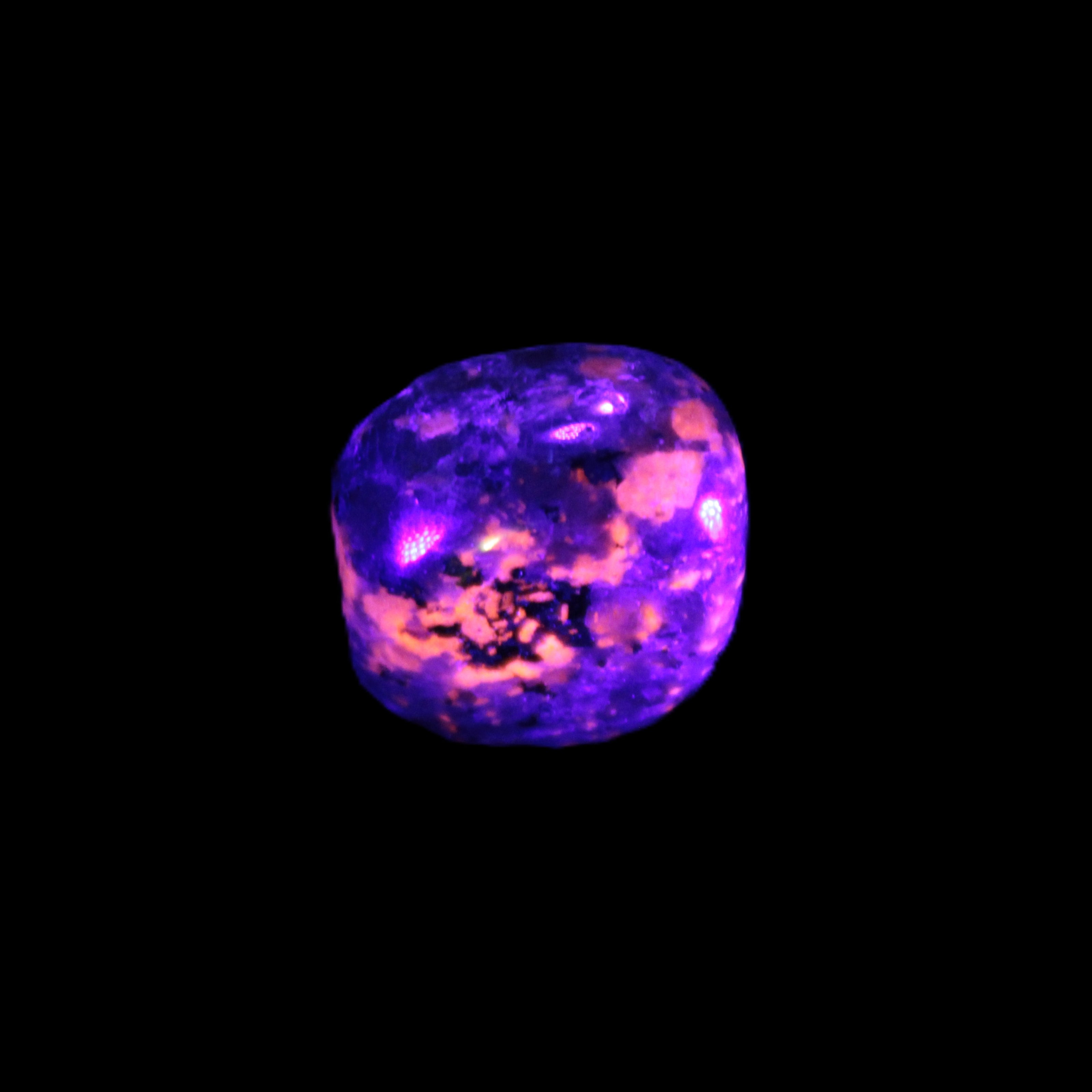 Yooperlite Sodalite polished stone 12-13g