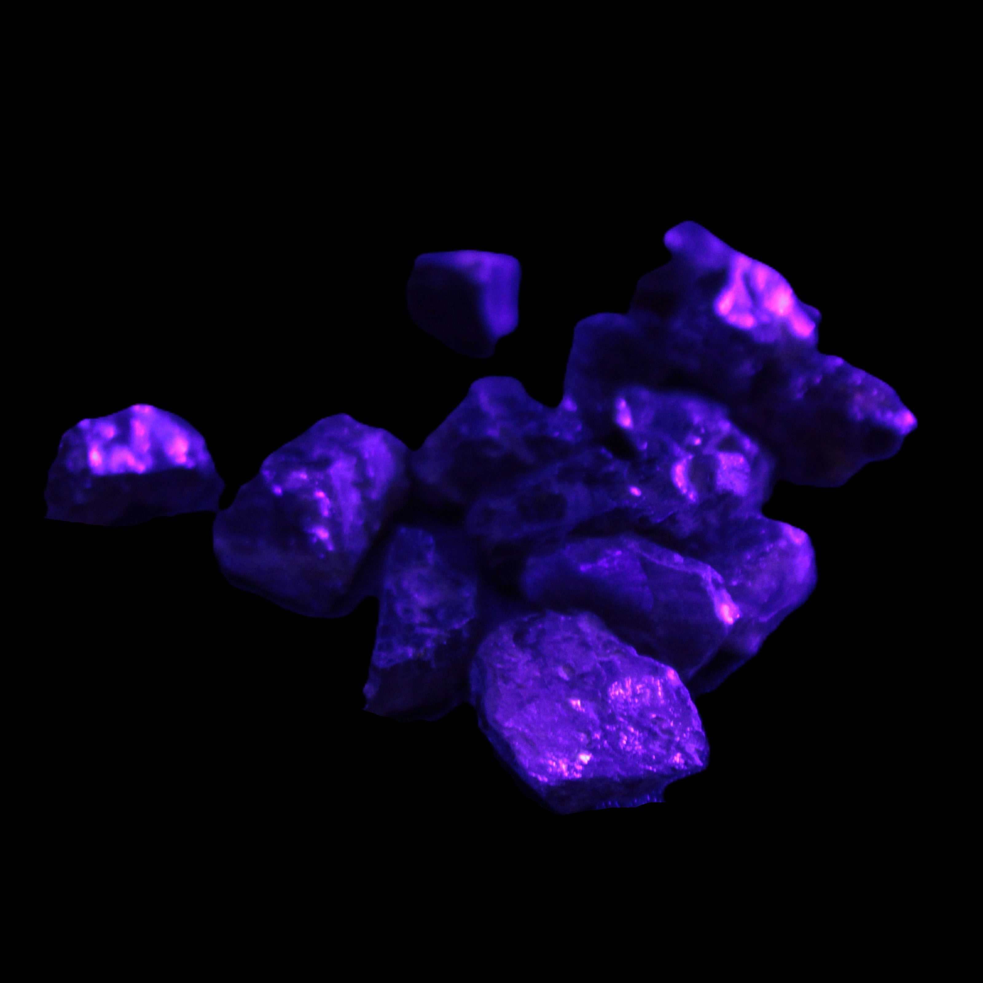 Red Garnet natural crystals 8-9g in UV light - Rocks and Things Store