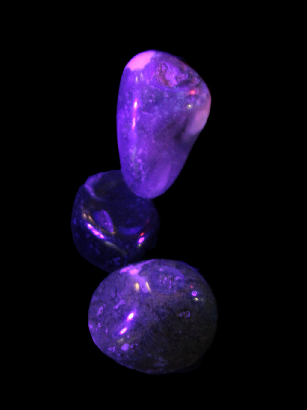 Ocean Moss Agate 2/3 polished stones 20-25g in UV light - Rocks and Things Store