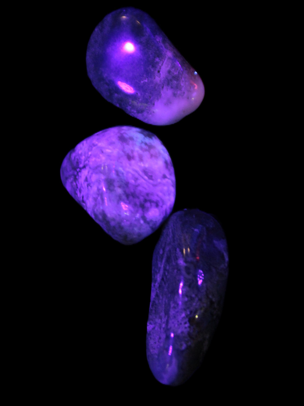 Ocean Moss Agate 2/3 polished stones 20-25g in UV light - Rocks and Things Store