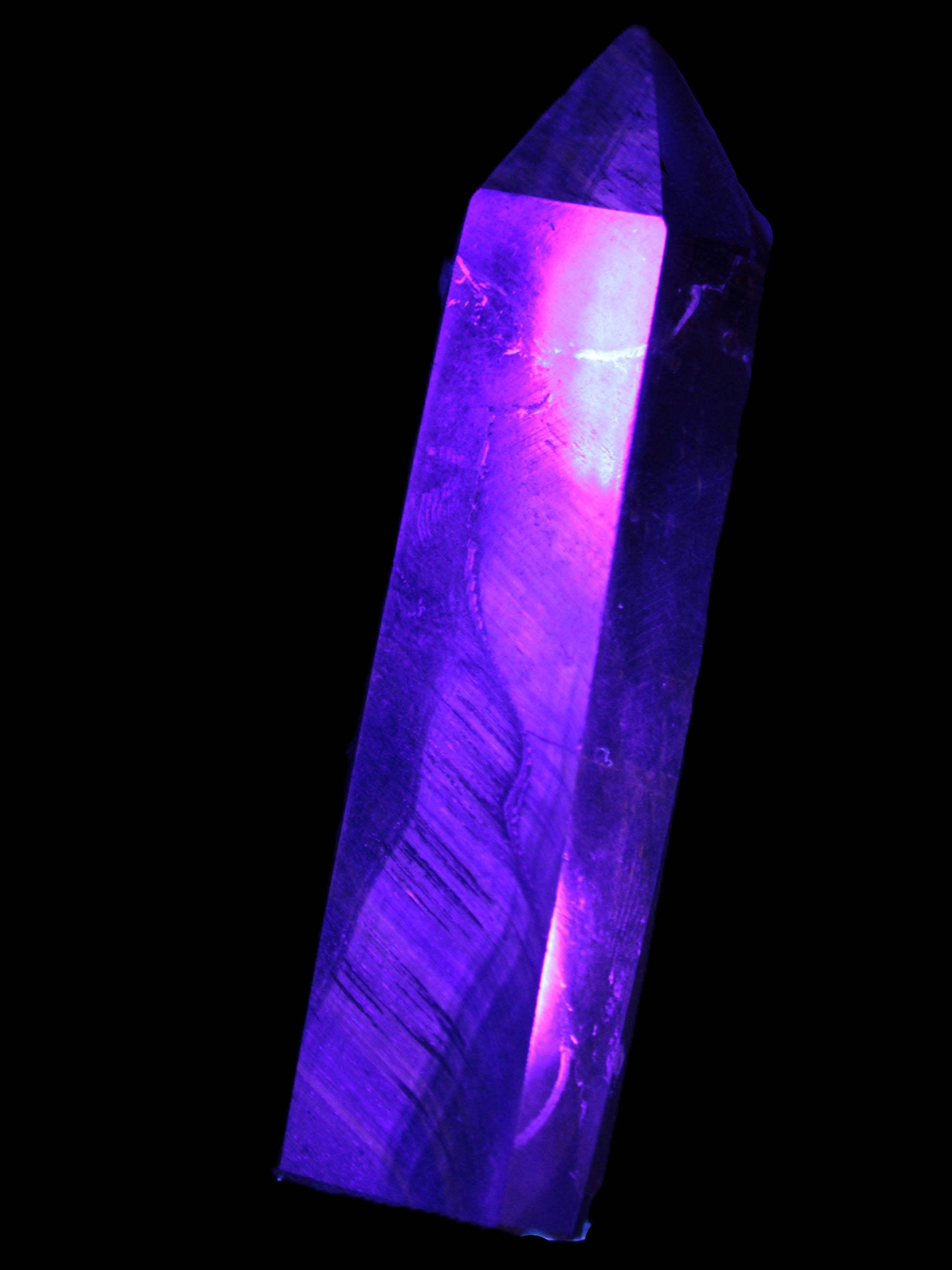 Blue Tigers Eye wand 68mm 67.9g in UV light