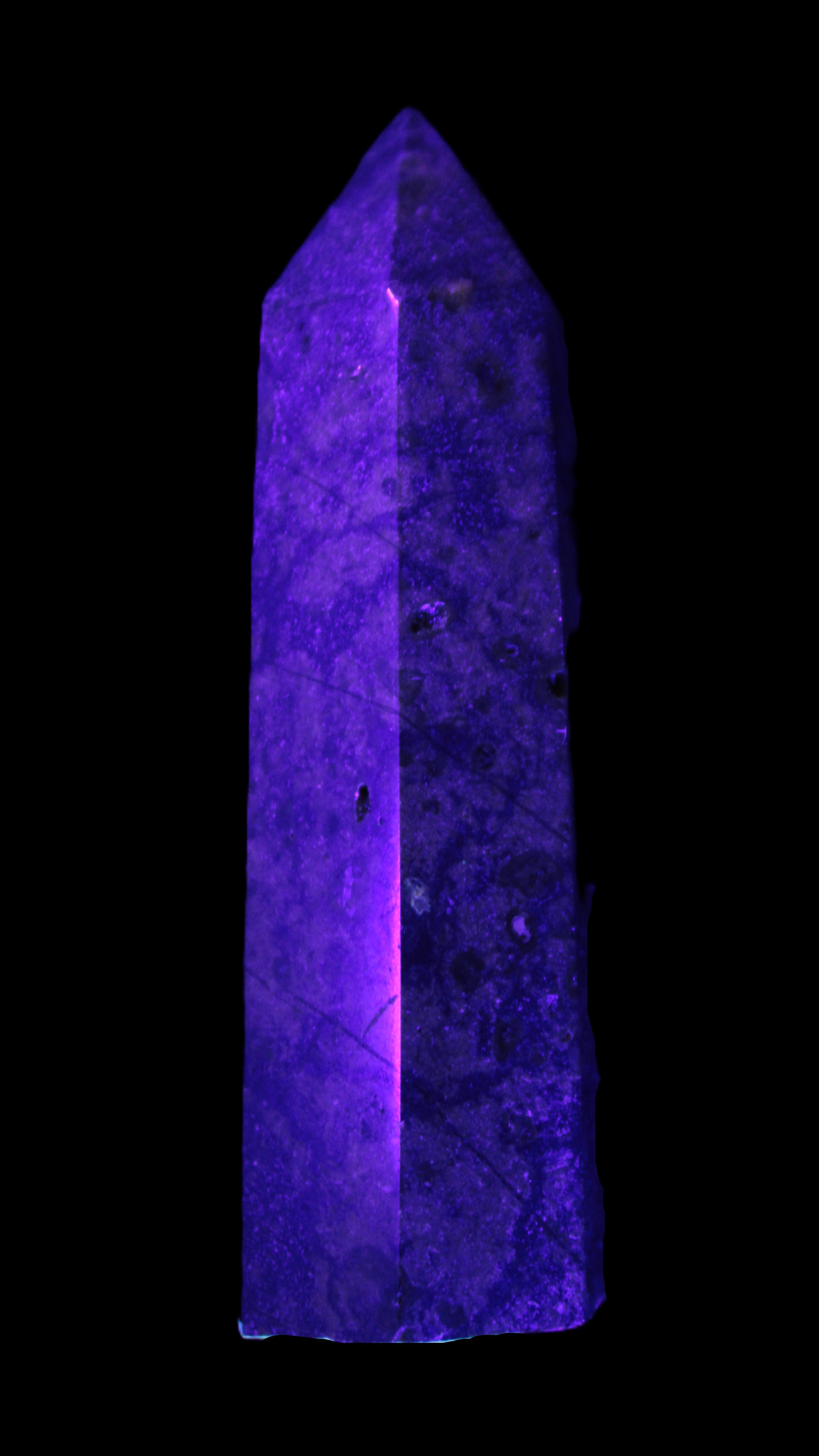 Dragons Blood Stone wand 74mm 63g in UV light - Rocks and Things Store