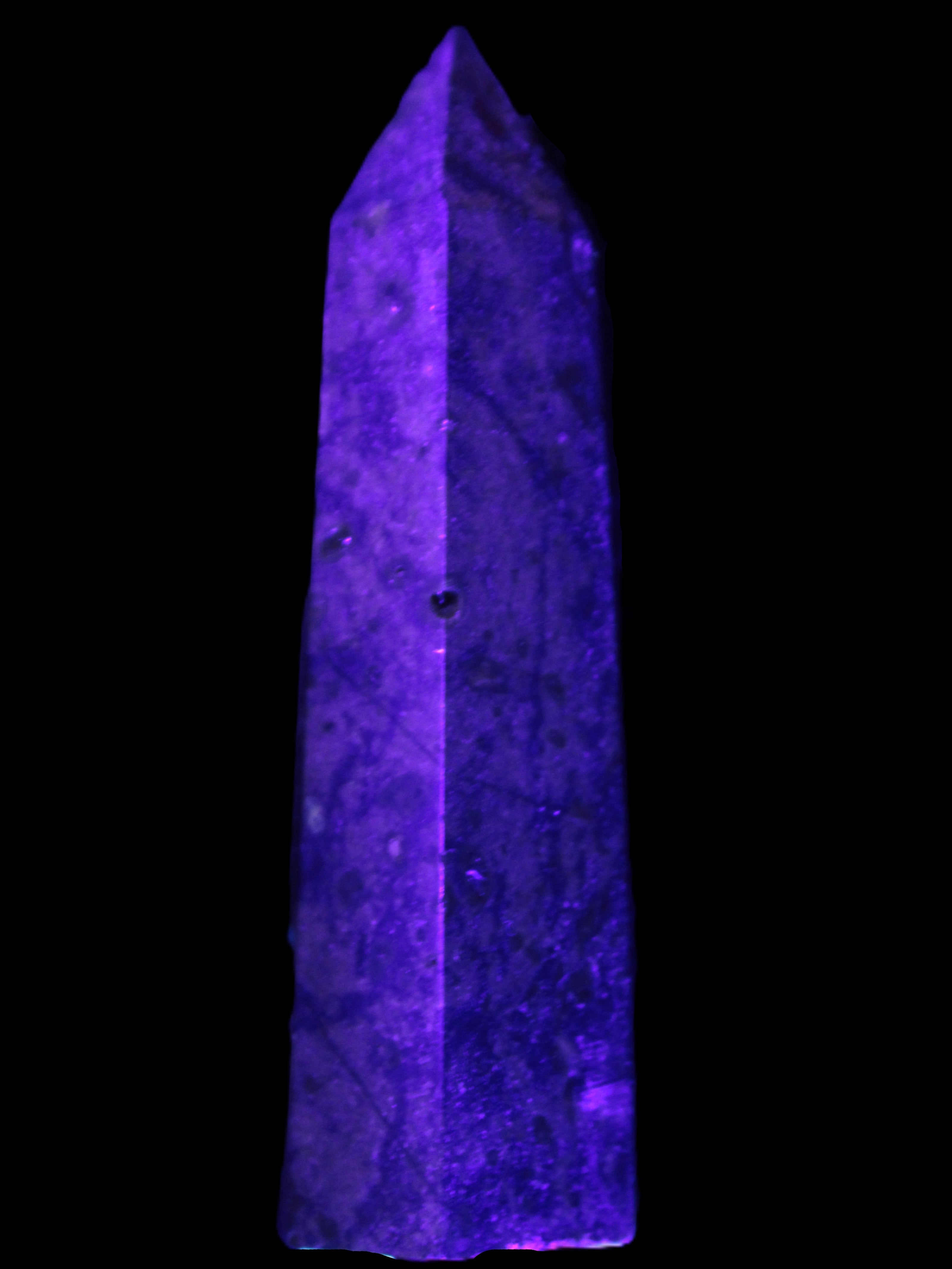 Dragons Blood Stone wand 74mm 63g in UV light - Rocks and Things Store
